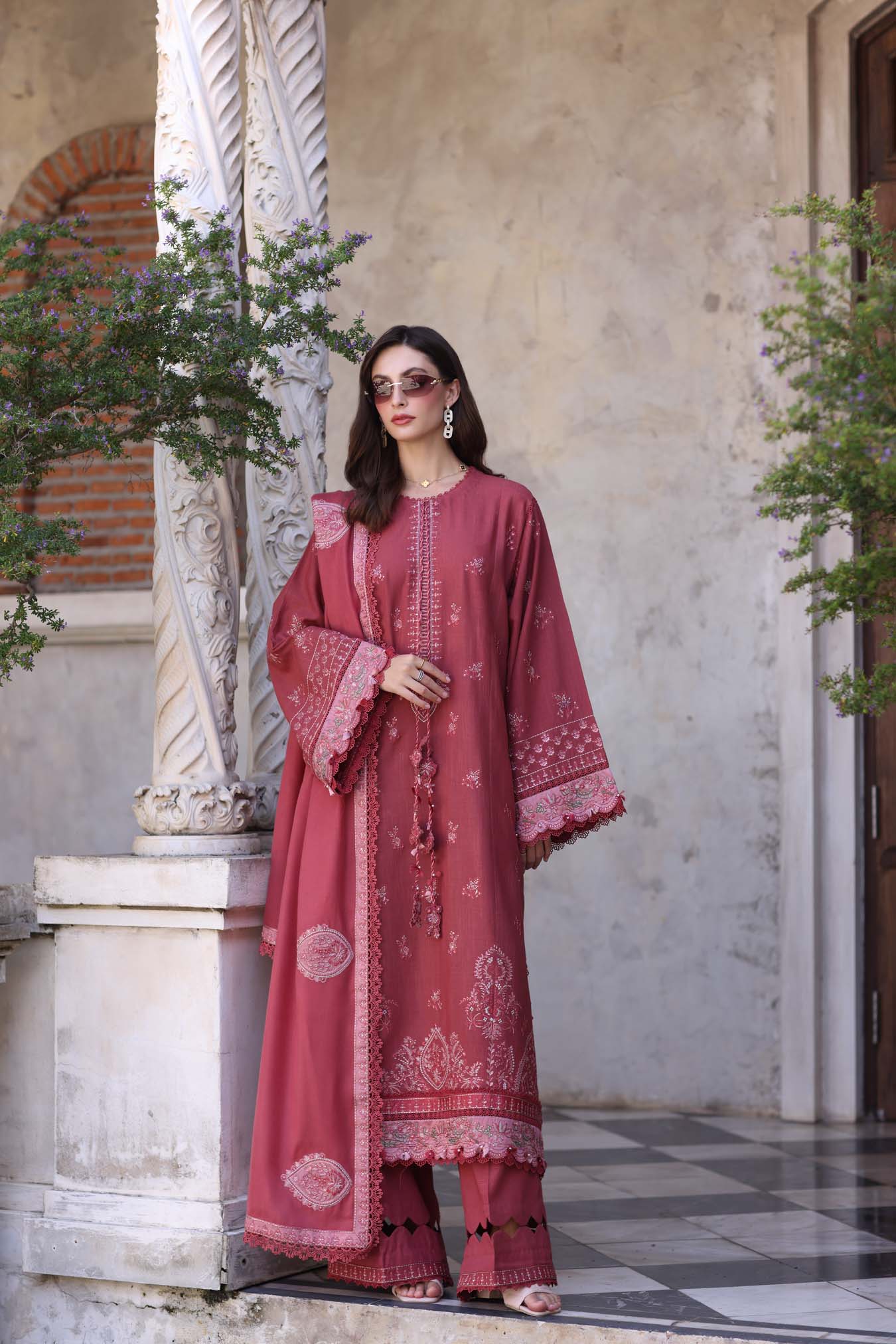 Saadia Asad Sienna Noor Winter Pashmina Shawls 2025 - Image 2