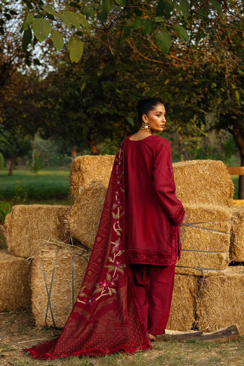Saira Rizwan Esper-SRW24-05 Winter Collection 2024 - Image 2