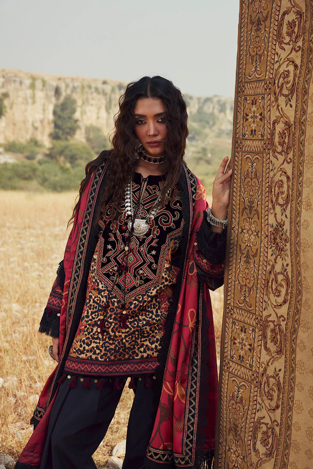 Saira Rizwan Naz SRW25-09 Winter Collection 2025 - Image 2