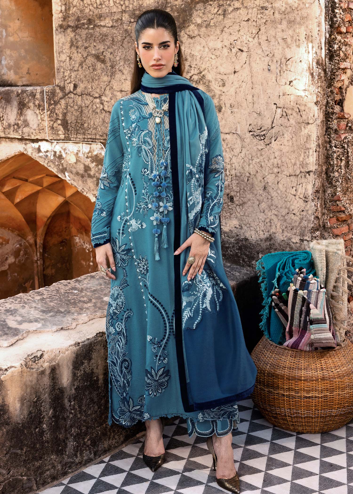 Saira Shakira Friya 2-B Winter Collection 2025 - Image 2