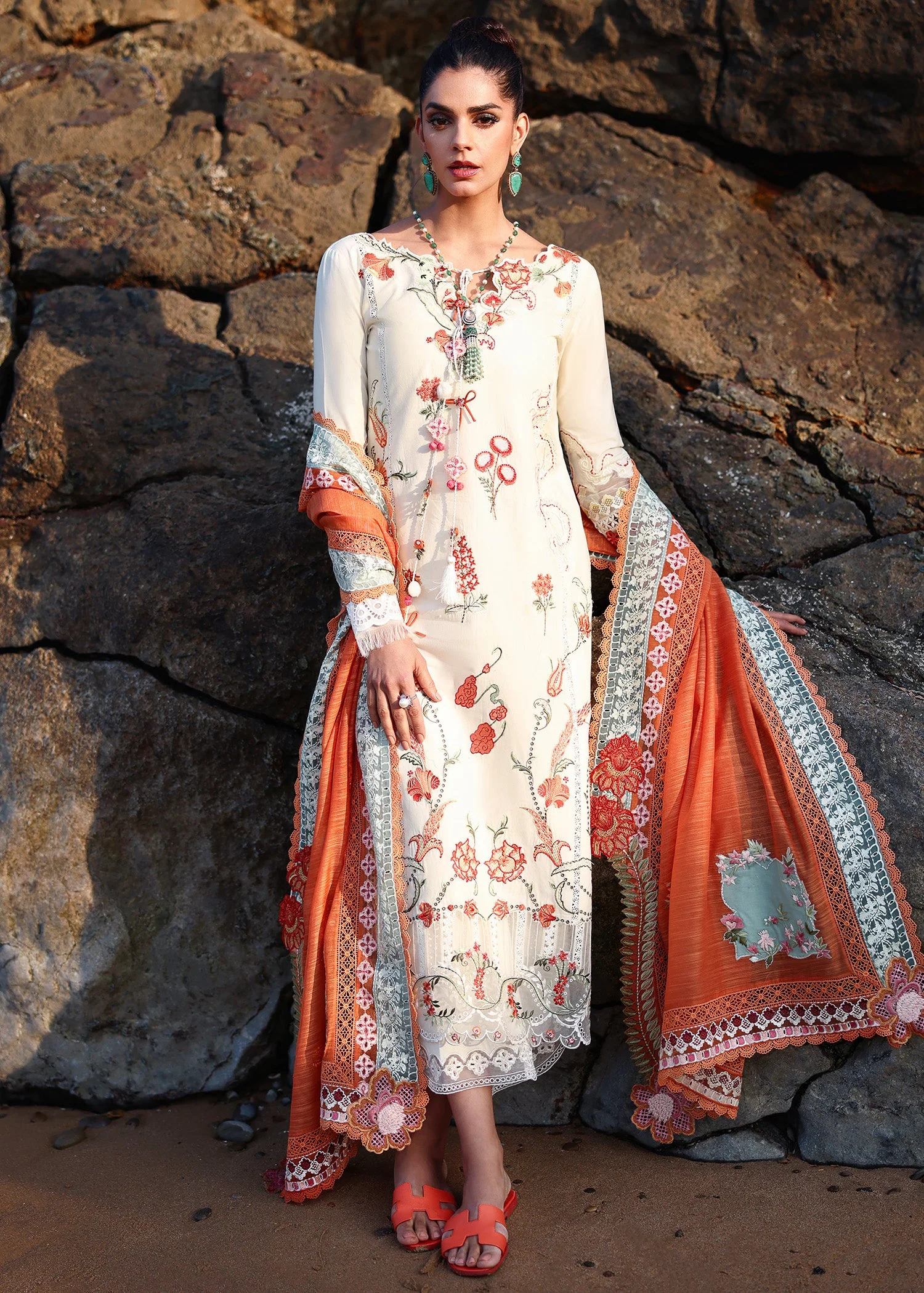 Saira Shakira Gia-5-A Breeze Summer Lawn 2026