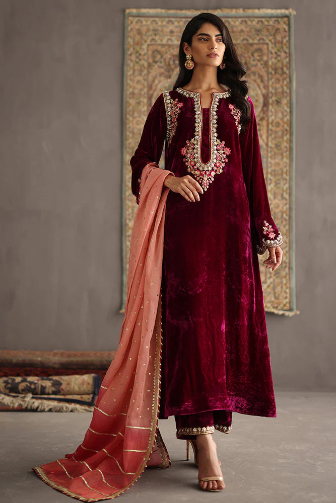 Sana Abbas Amethyst Velvet Collection 2025 - Image 2