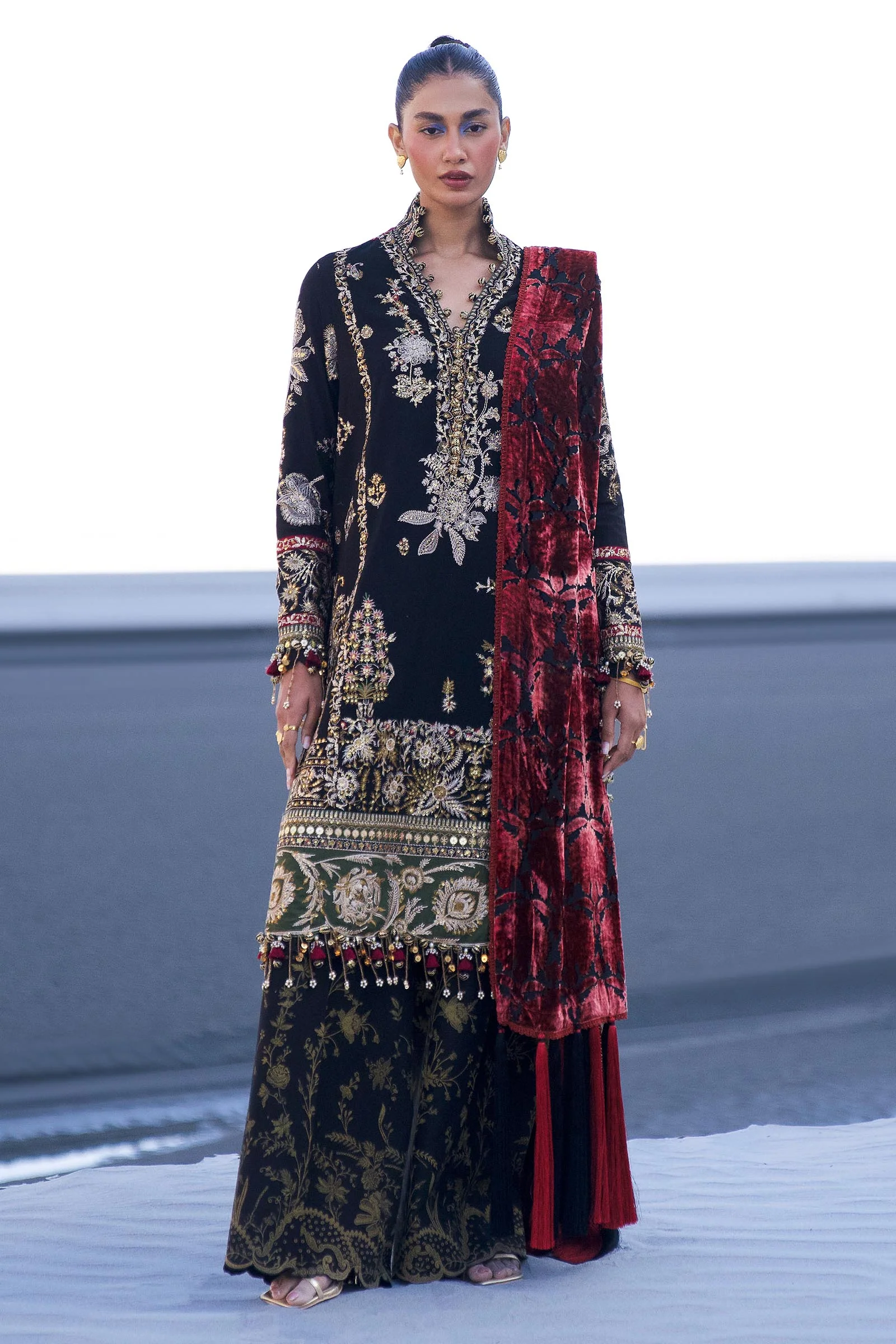 Sana Safinaz S241-001A-3CP Winter Shawl Collection 2024