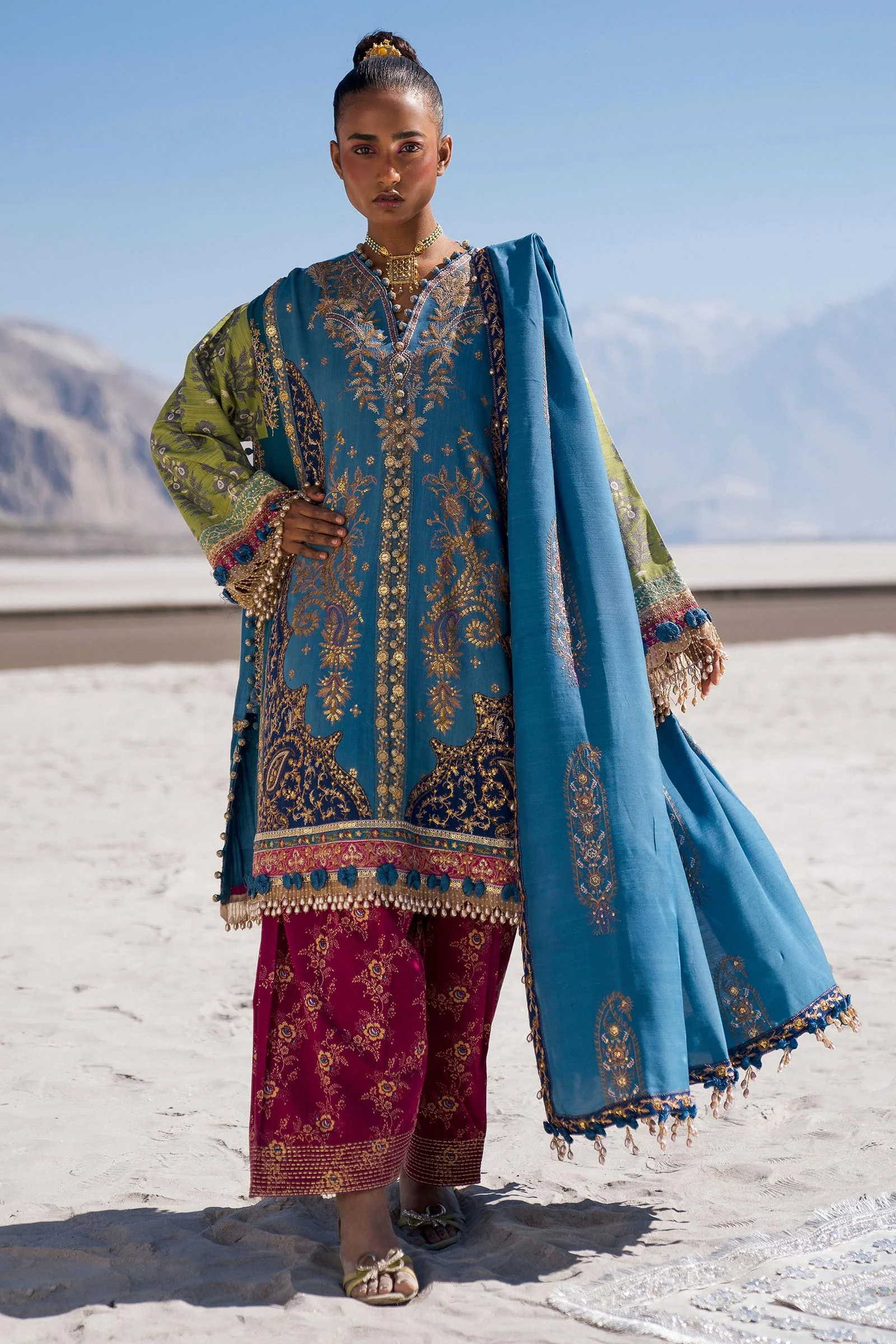 Sana Safinaz S241-002B-3CP Winter Shawl Collection 2024