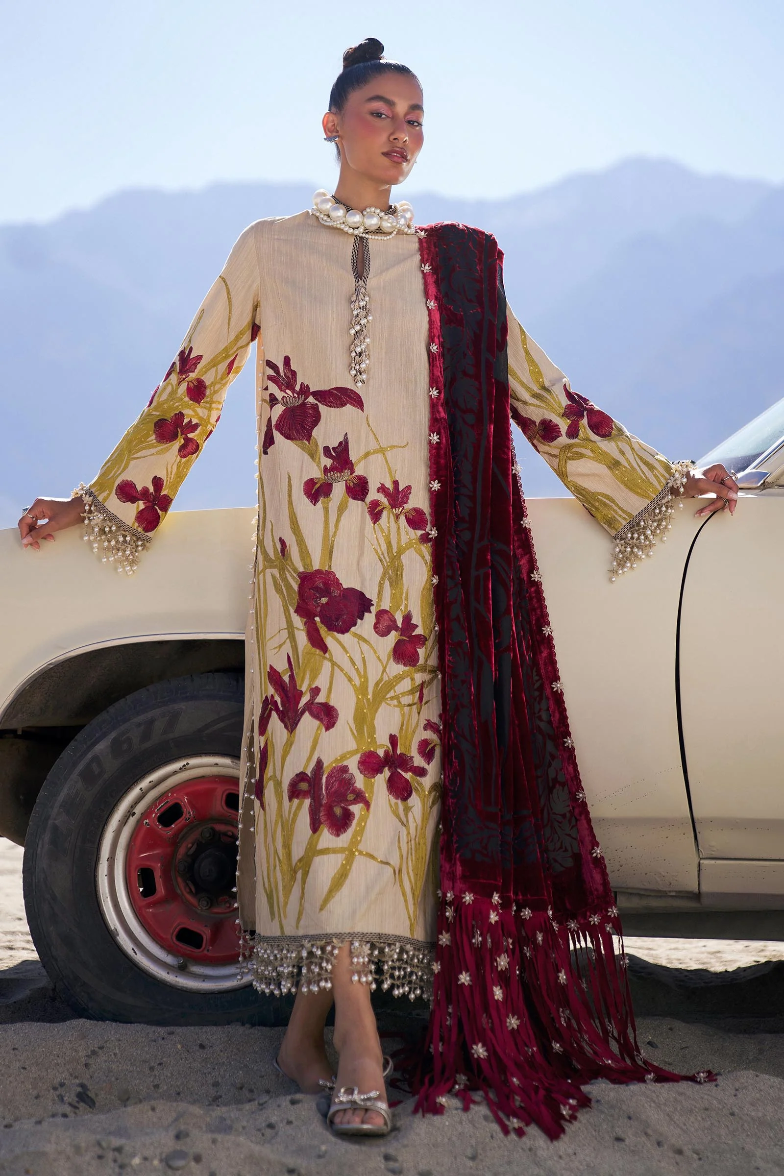 Sana Safinaz S241-003B-3CP Winter Shawl Collection 2024