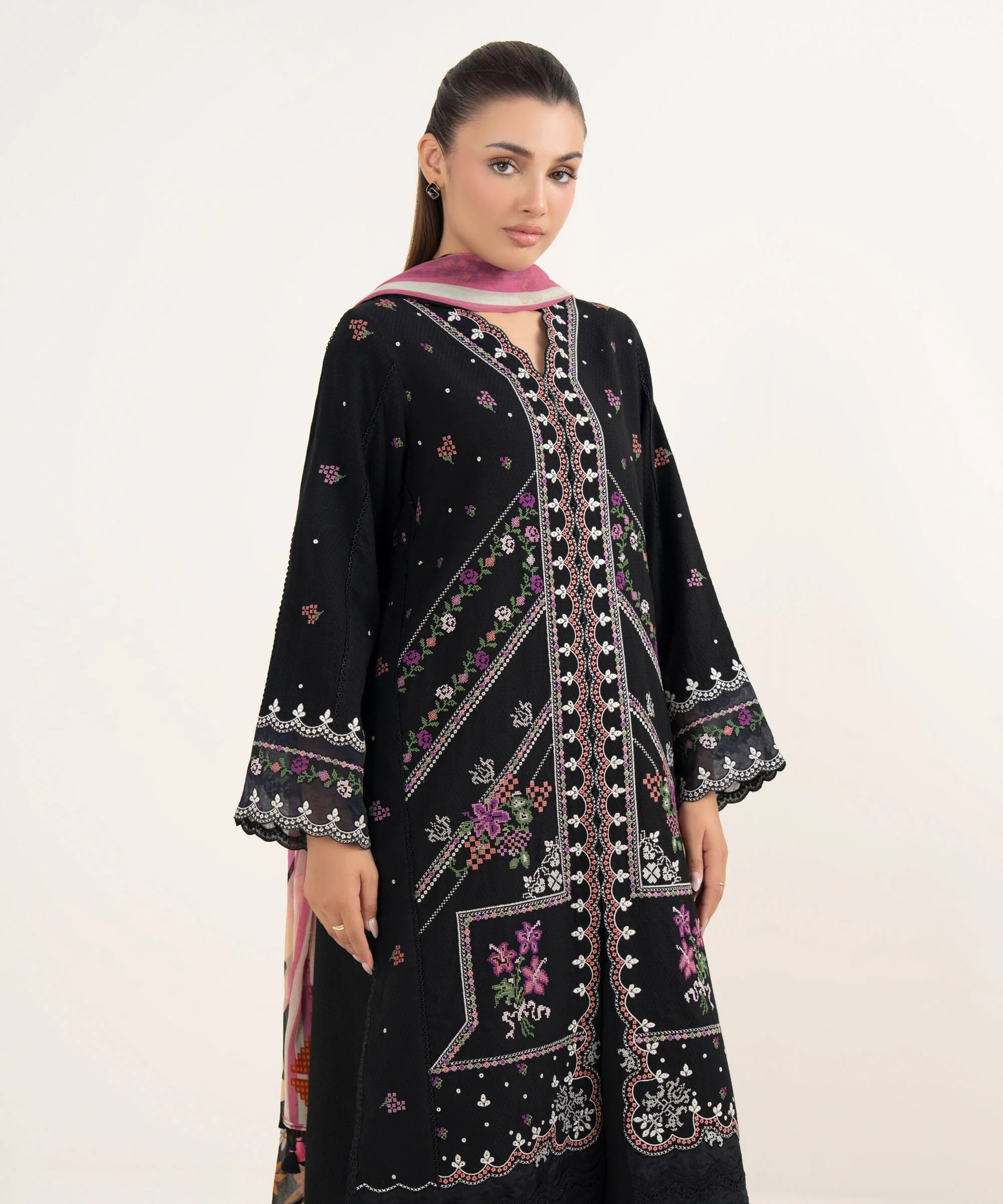 Sapphire 0PESG25V513B Festive Collection 2025 - Image 2