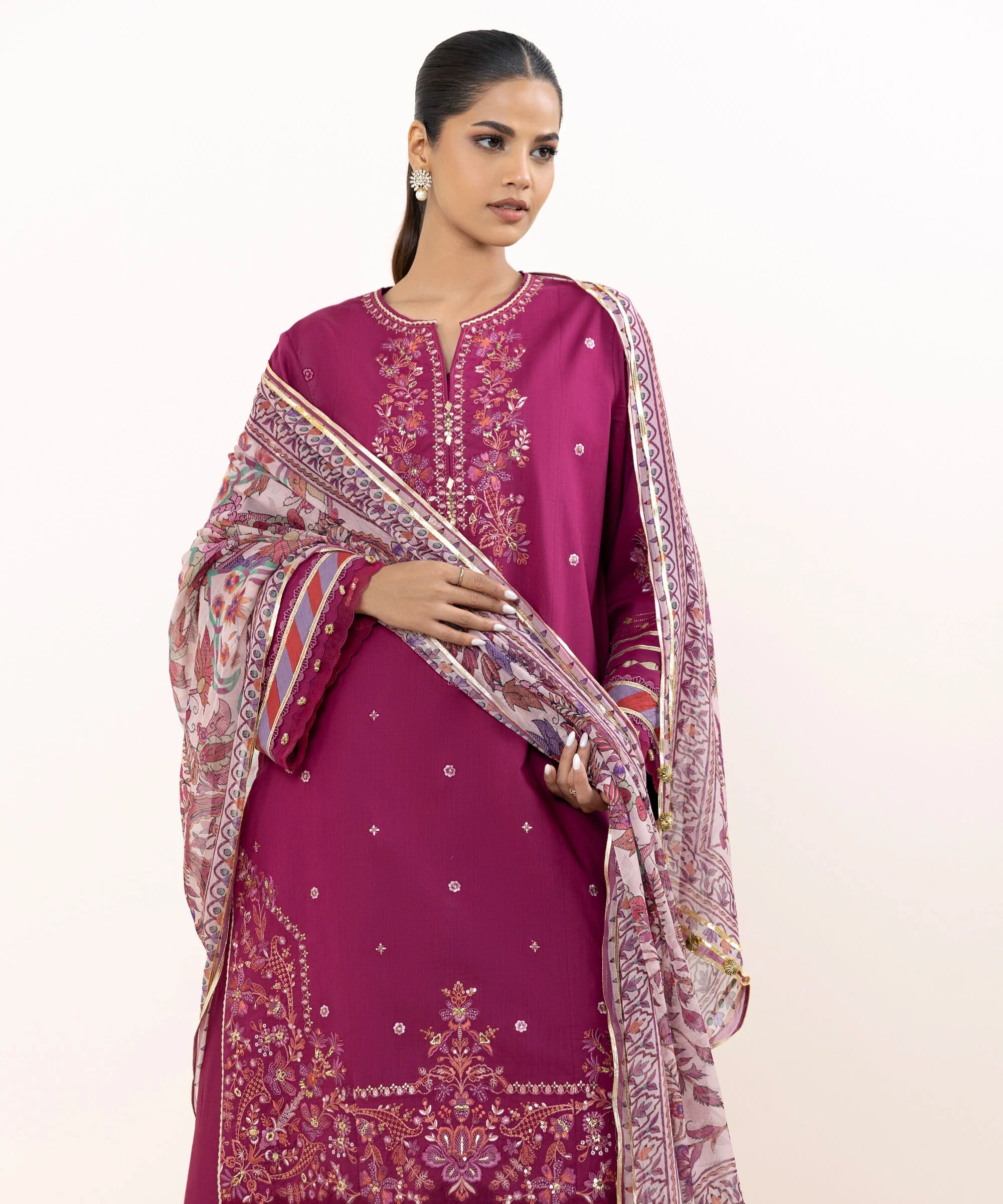 Sapphire 0PESG25V633B Festive Collection 2025 - Image 2