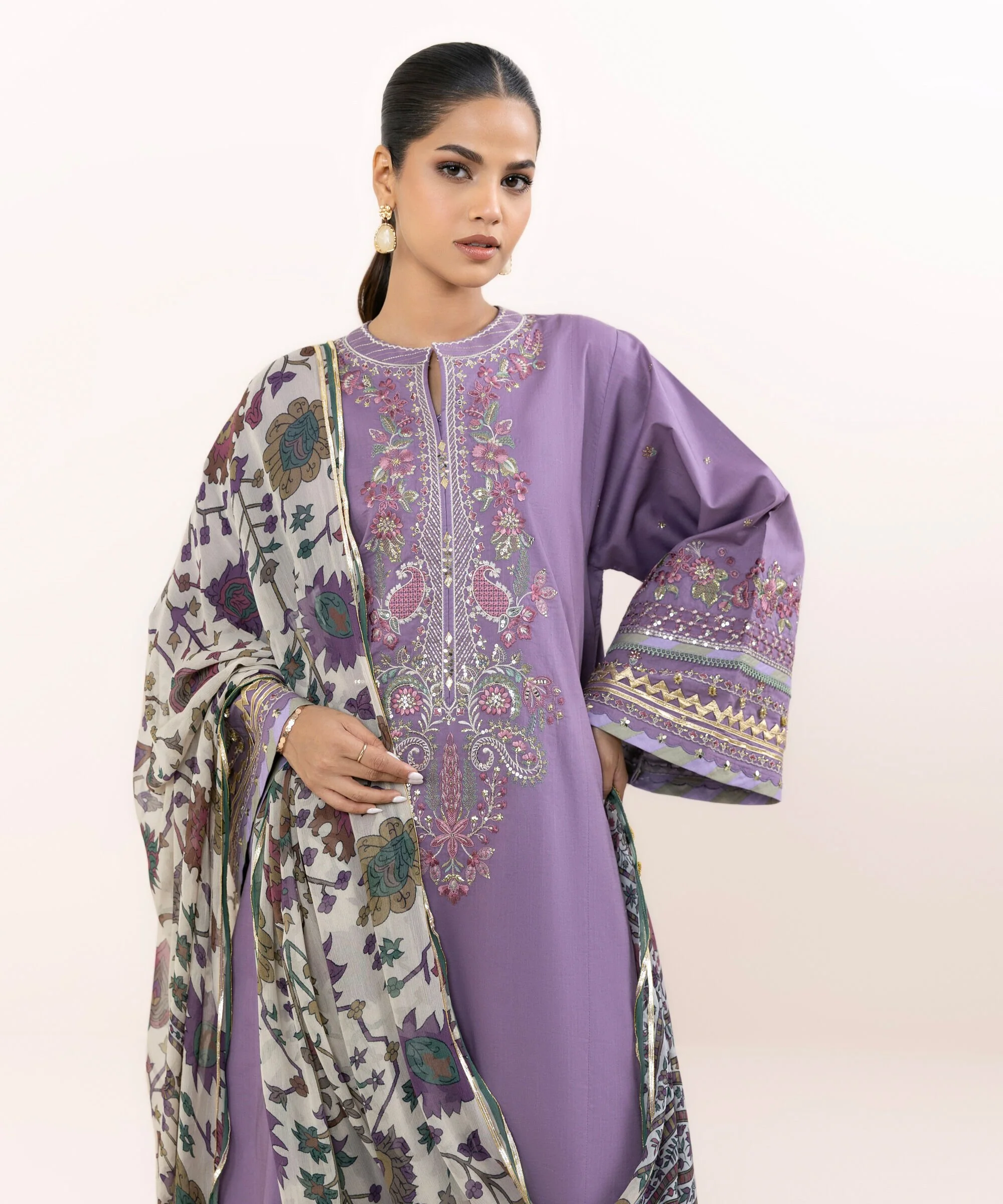 Sapphire 0PESG25V634B Festive Collection 2025 - Image 2