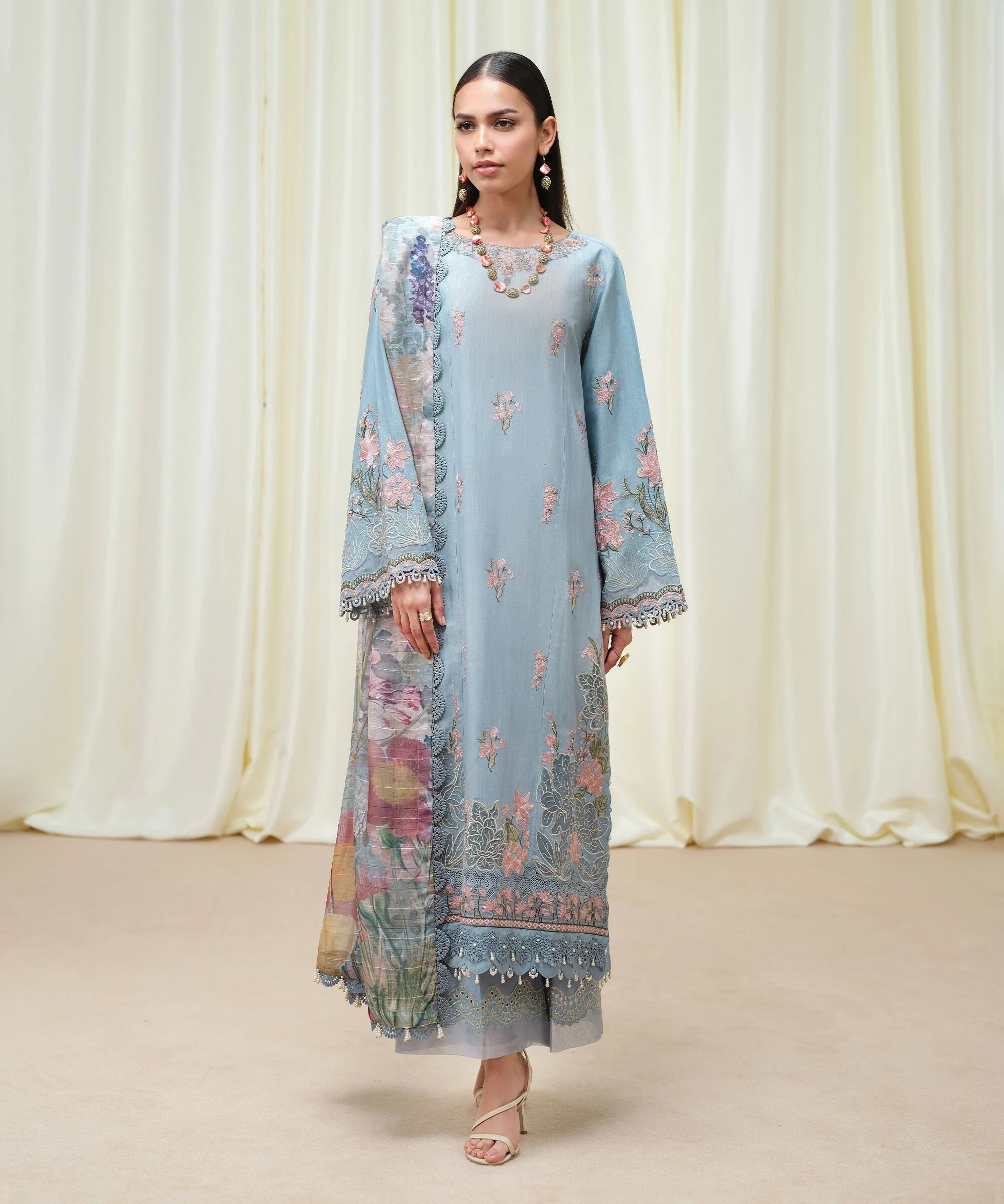 Sapphire 0U3FELX25V67 Festive Collection 2025