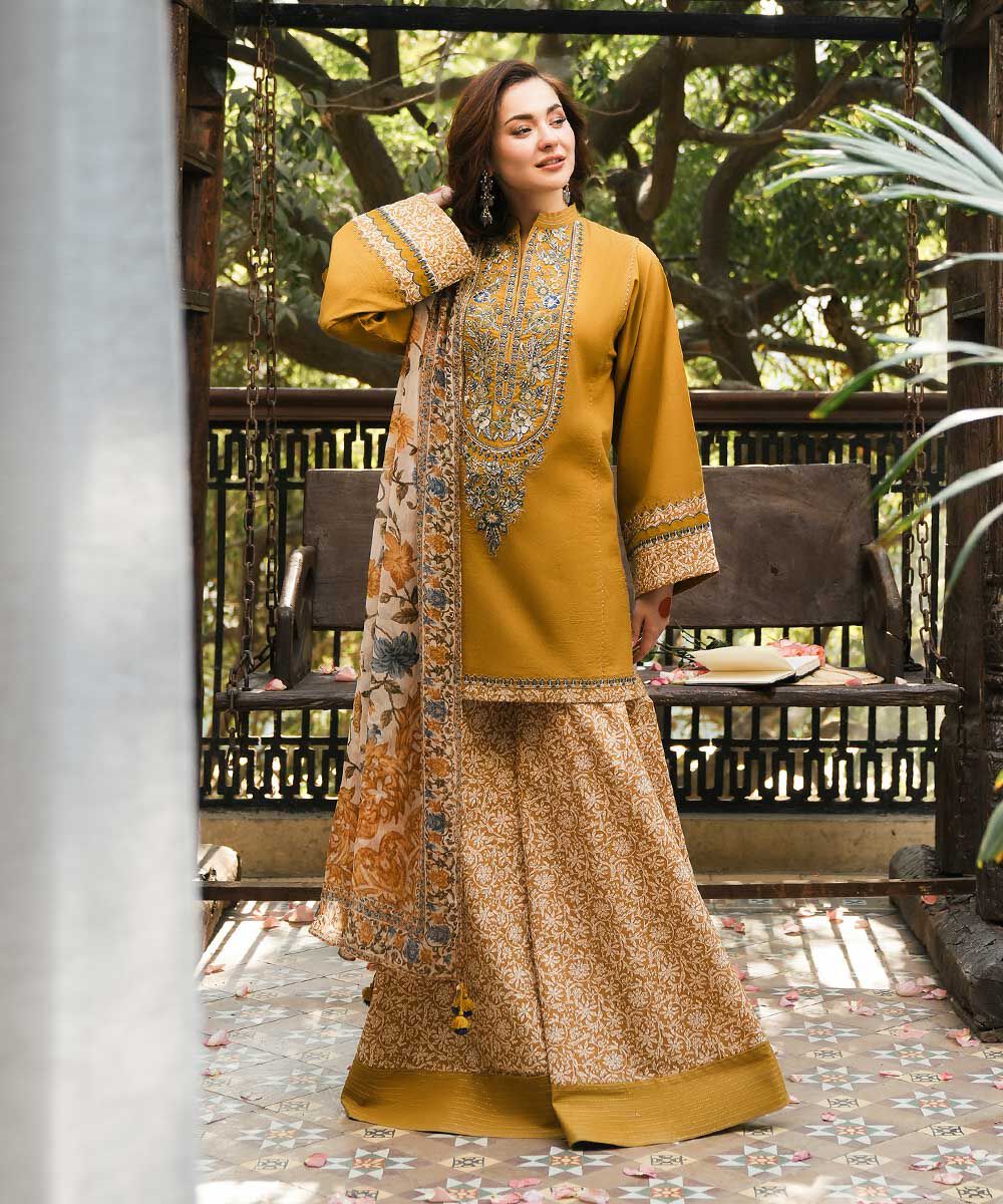 Sapphire 0U3PEDY25V26 3 Piece Embroidered Lawn Suit Daily Eid Vol 1 2025