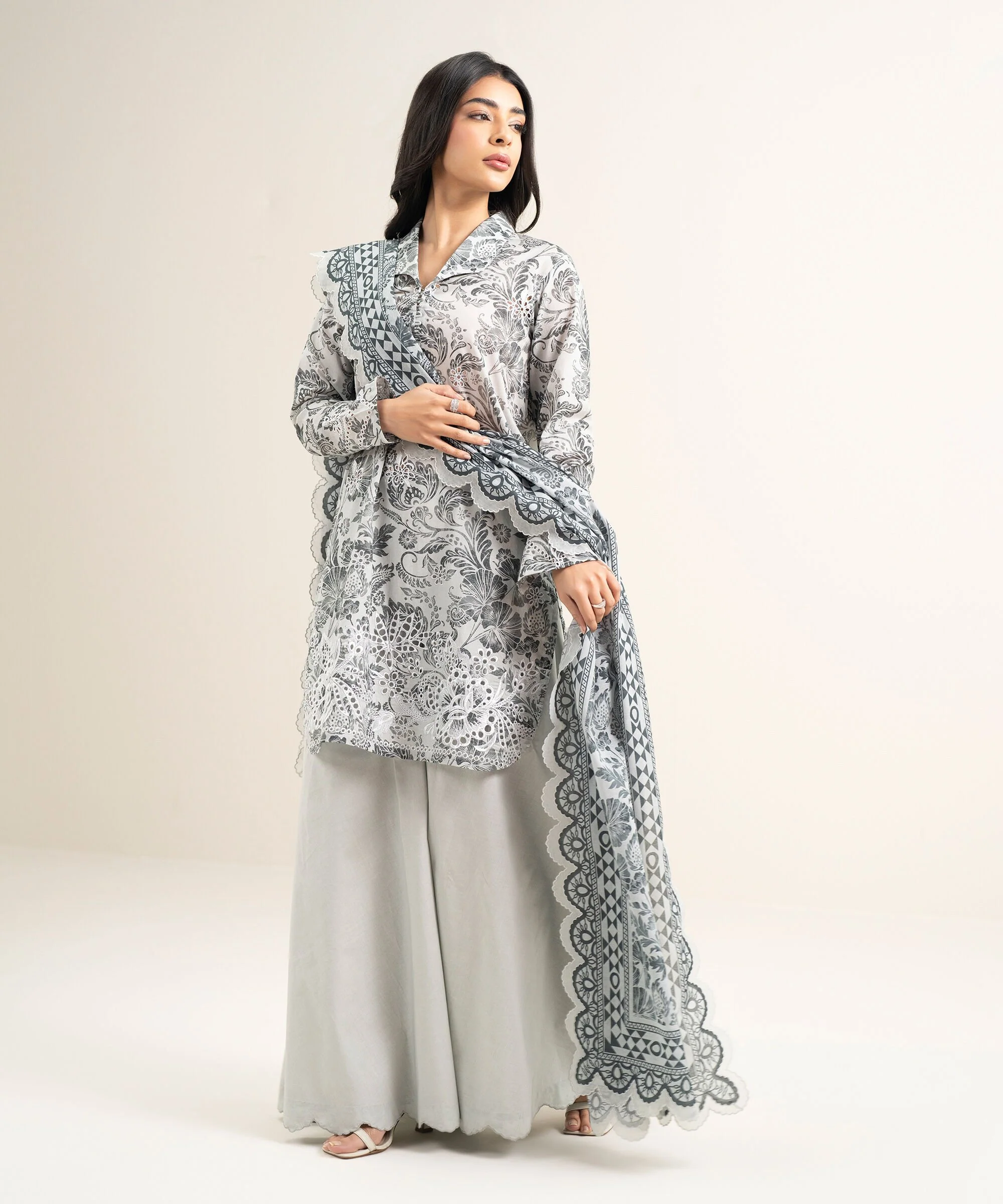 Sapphire 2DDYS26V365B Printed Lawn Suit Eid 1 2026