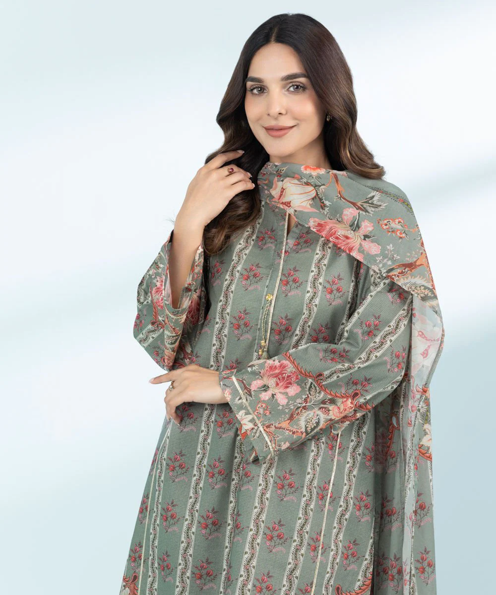 Sapphire 3 Piece - Printed Zari Lawn Suit 00002543MOM5 Eid 1 RTW 2025