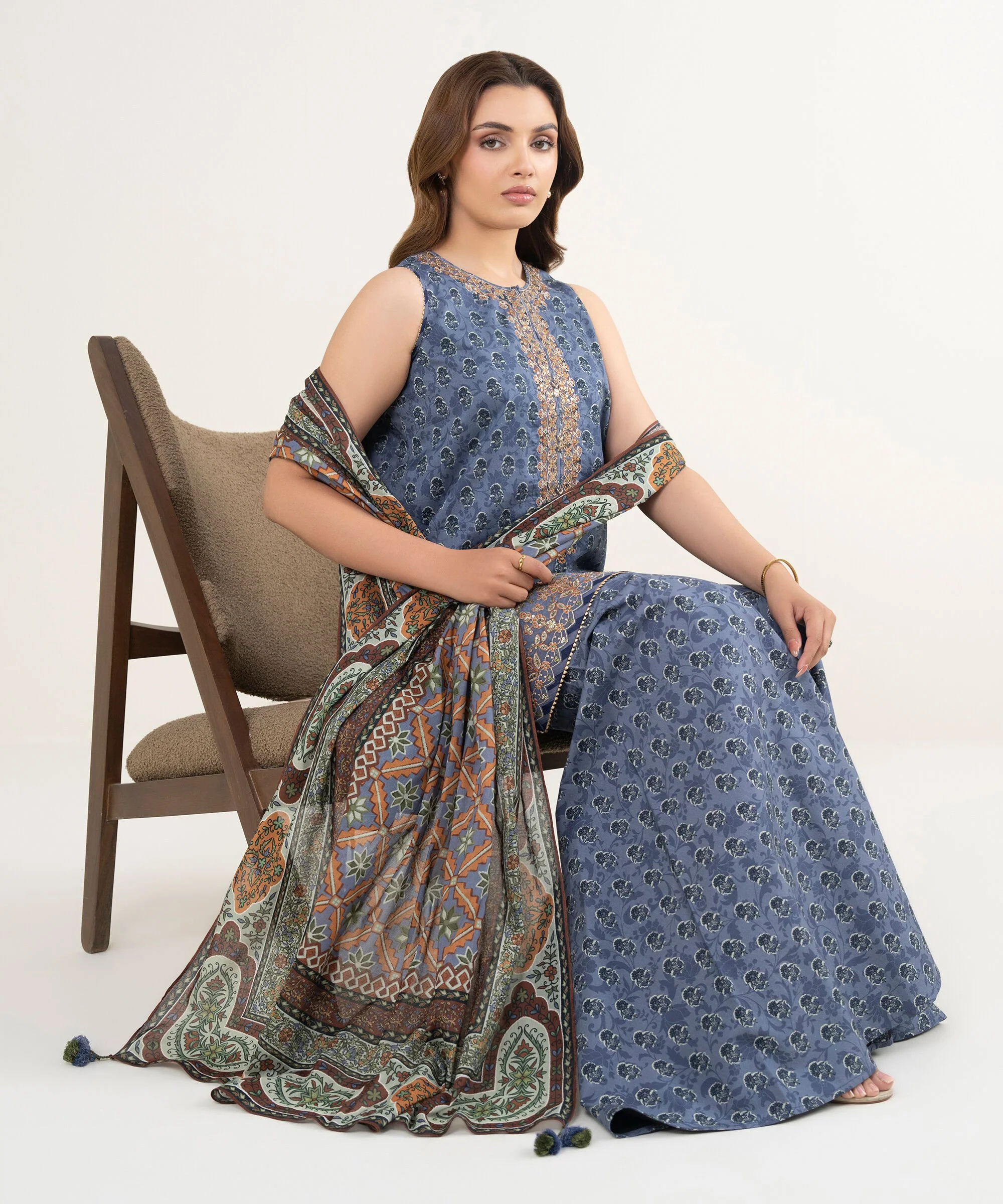 Sapphire 3PDYS26V1154 Printed Lawn Suit Eid 1 2026