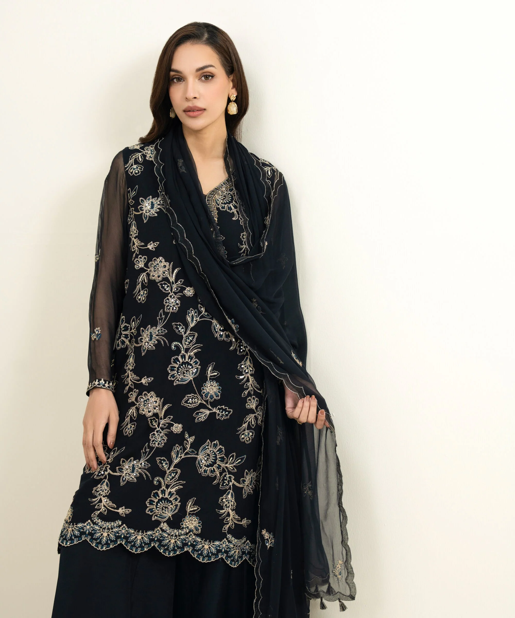 Sapphire 3PESGS26V145 Embroidered Zari Lawn Suit Eid 1 2026