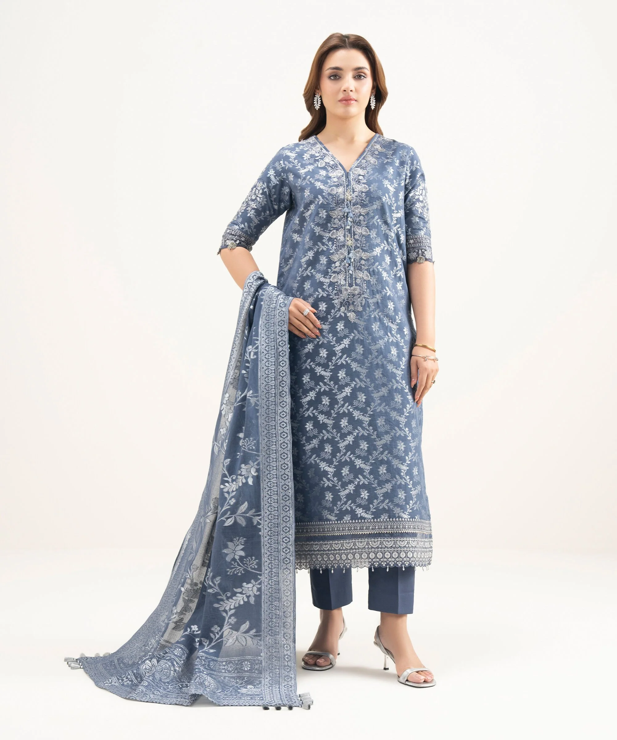 Sapphire 3PESGS26V146 Embroidered Zari Lawn Suit Eid 1 2026