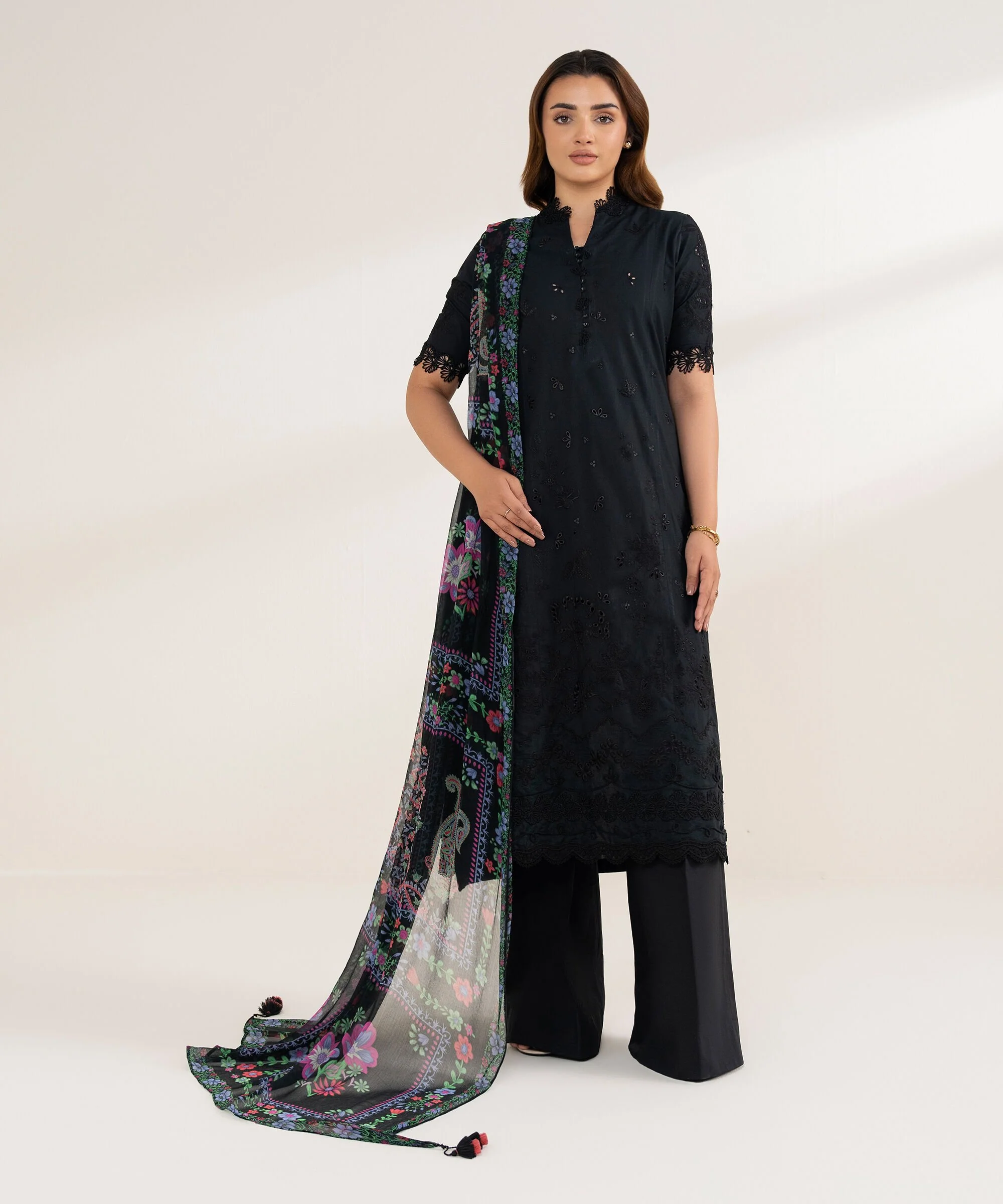 Sapphire DW8C29B7E4 Black Intermix Andaaz 2026