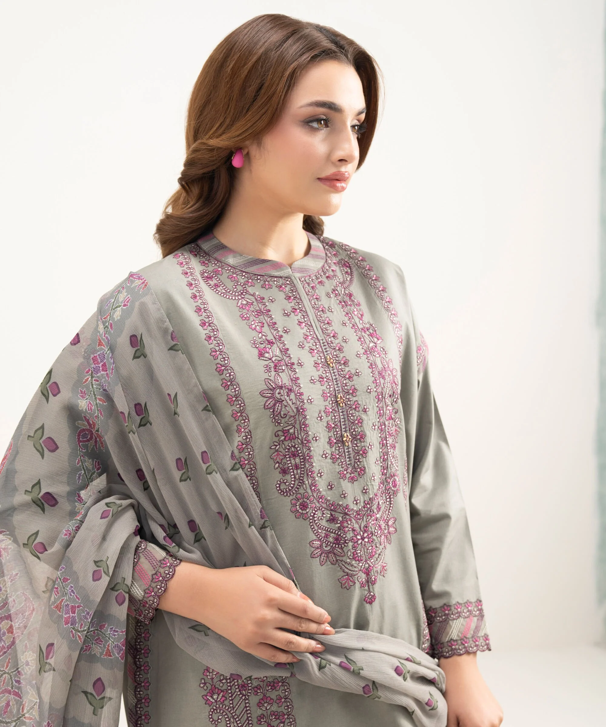 Sapphire PEDYS26V113B Embroidered Lawn Suit Eid 1 2026