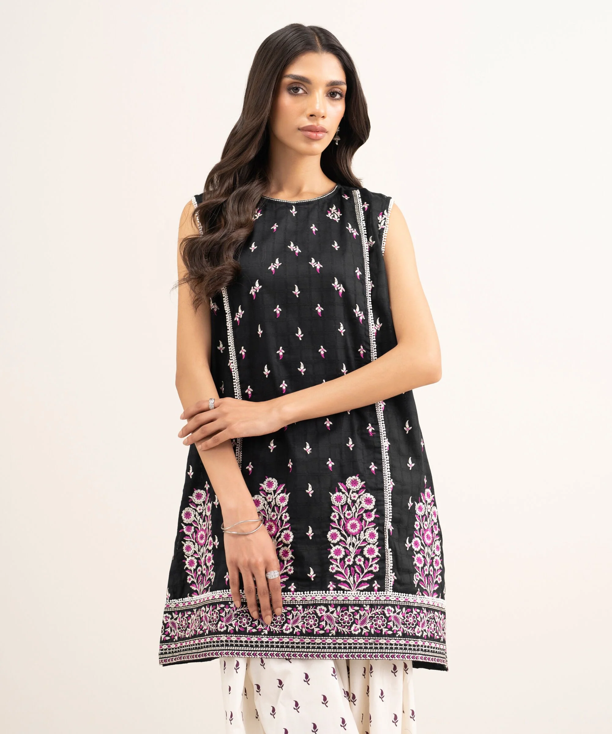 Sapphire PES26WMV105S Eid Lunch Looks 2026