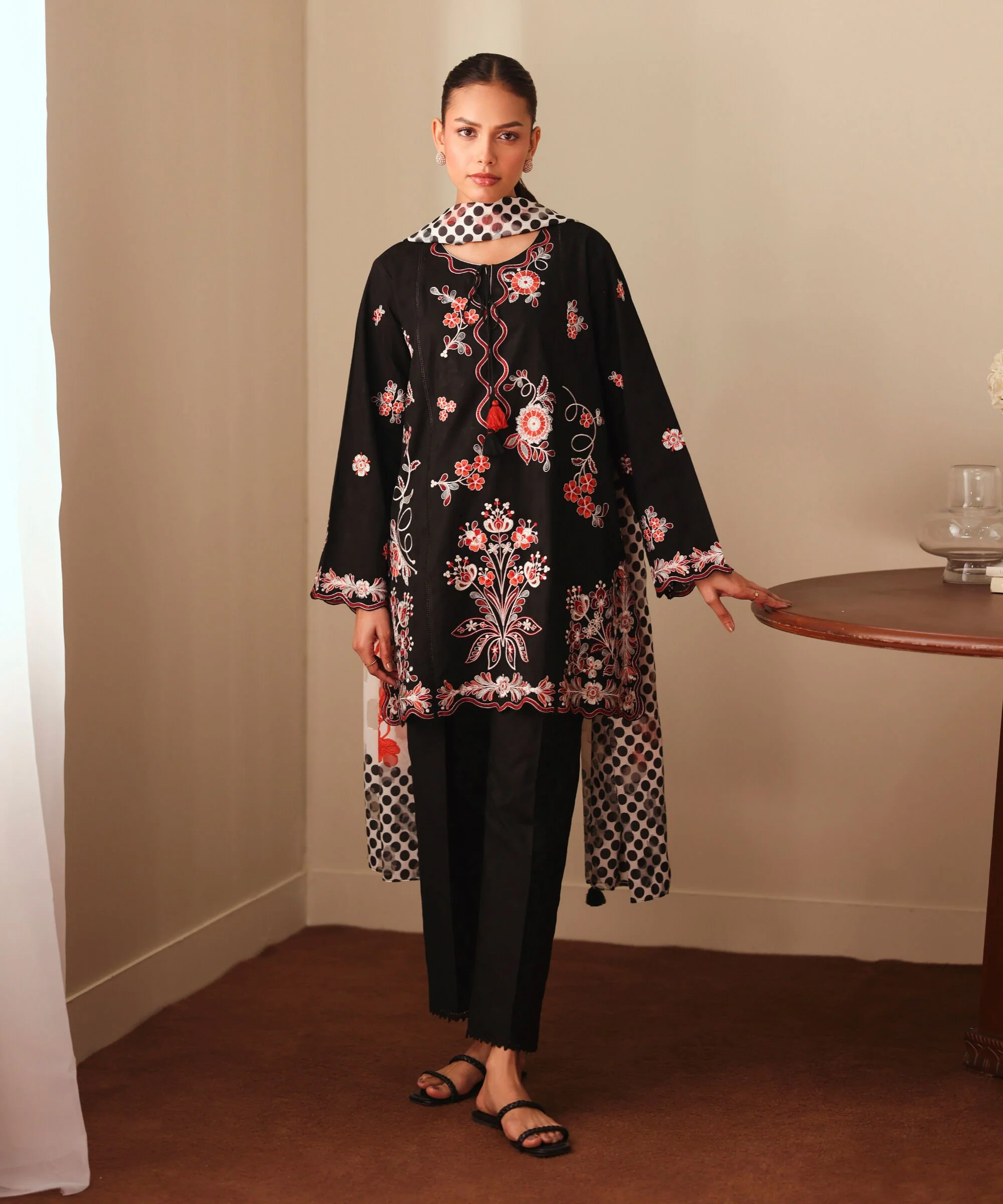 Sapphire PES26WMV321S Eid Dinner Looks 2026