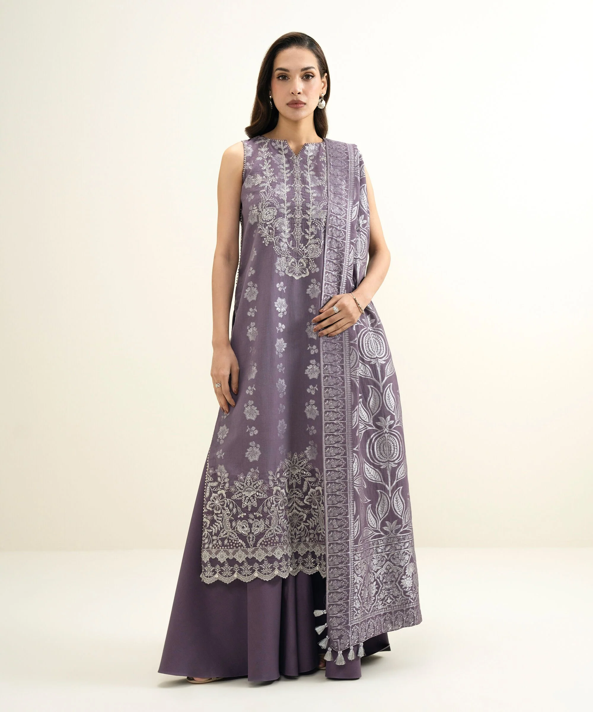 Sapphire PESGS26V170B Embroidered Lawn Suit Eid 1 2026 - Image 2