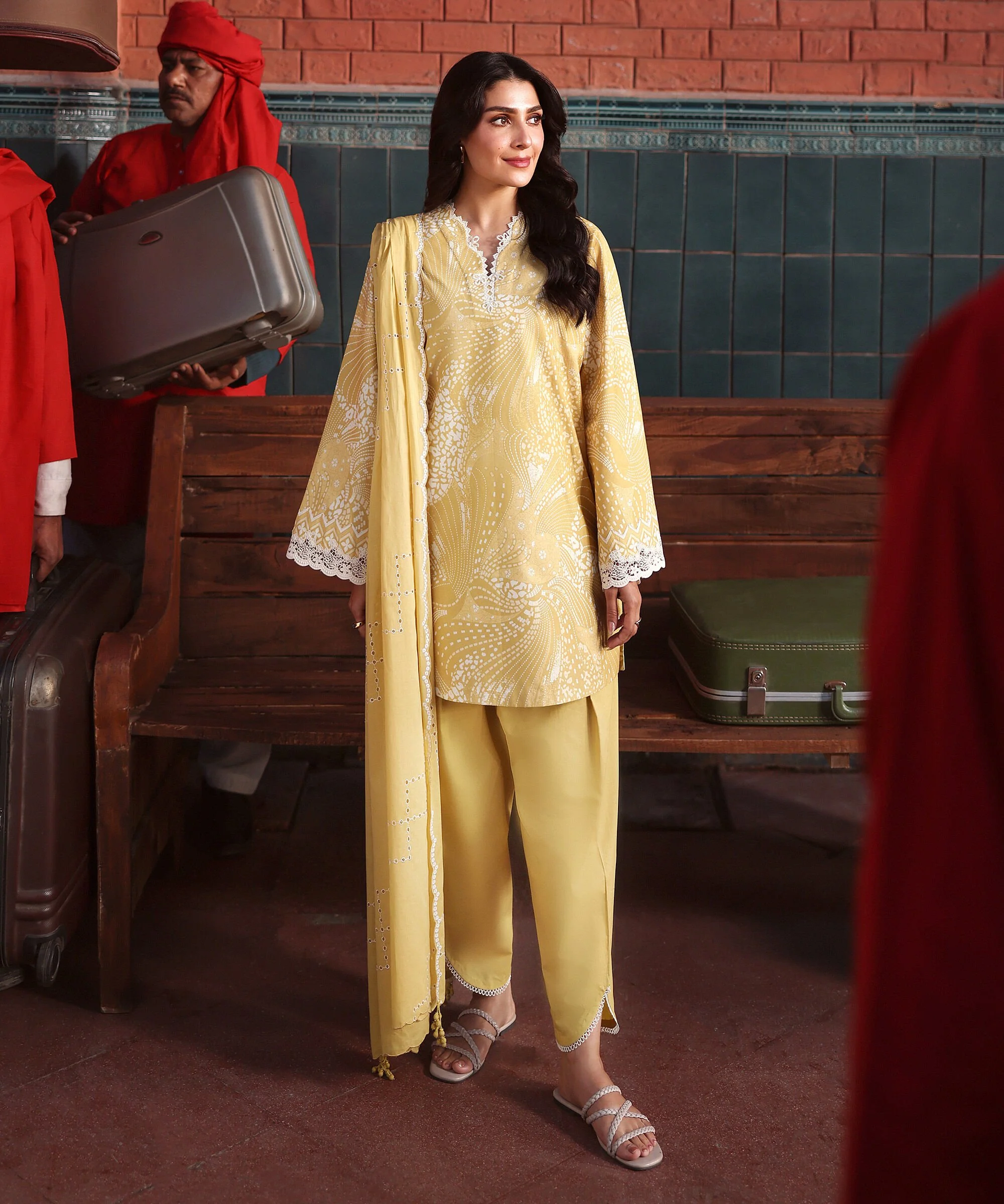 Sapphire PESGS26V190B Embroidered Lawn Suit Eid 1 2026