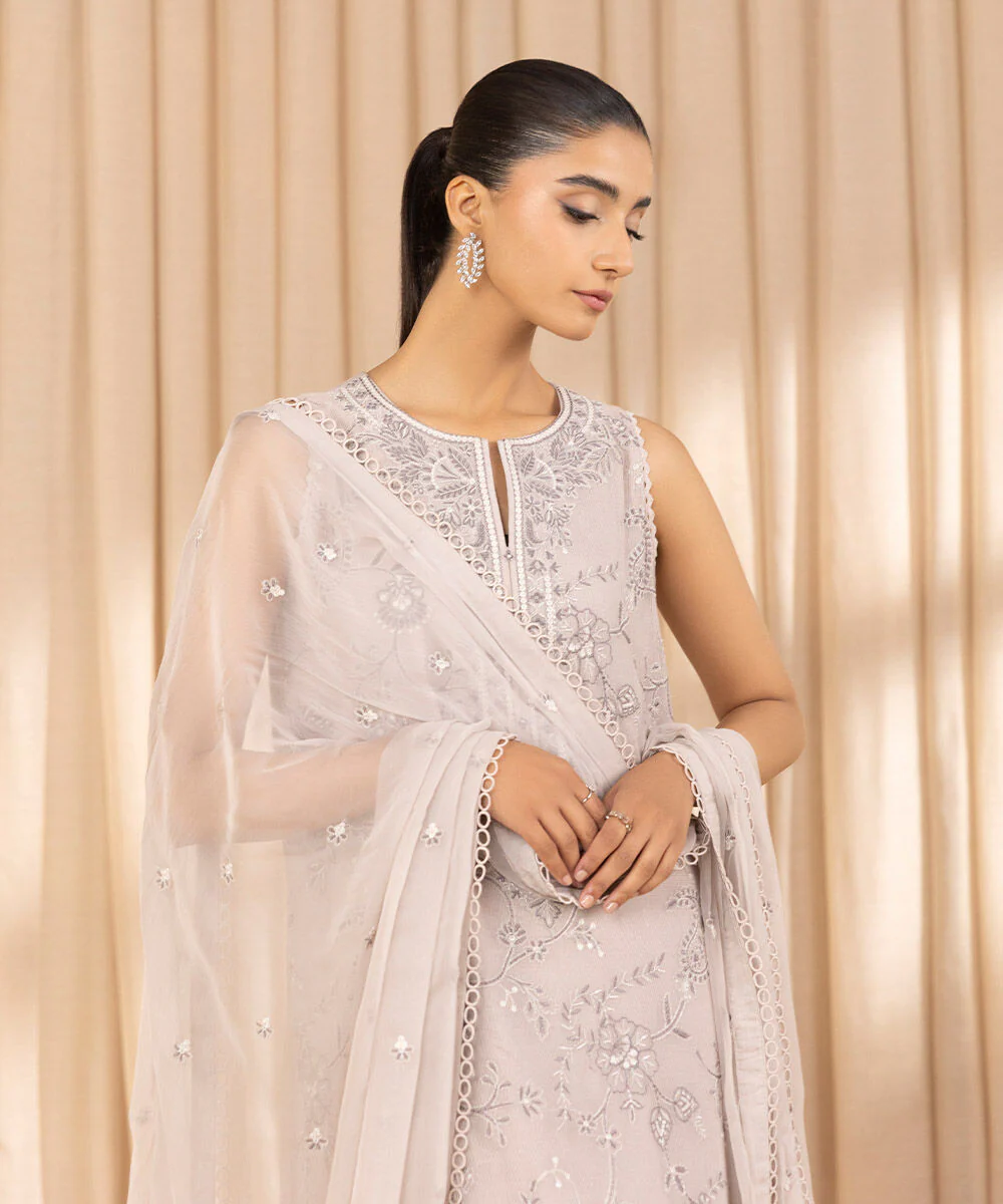 Sapphire U3FELX25V220 3 Piece Embroidered Net Suit Luxe Eid 1 2025 - Image 2