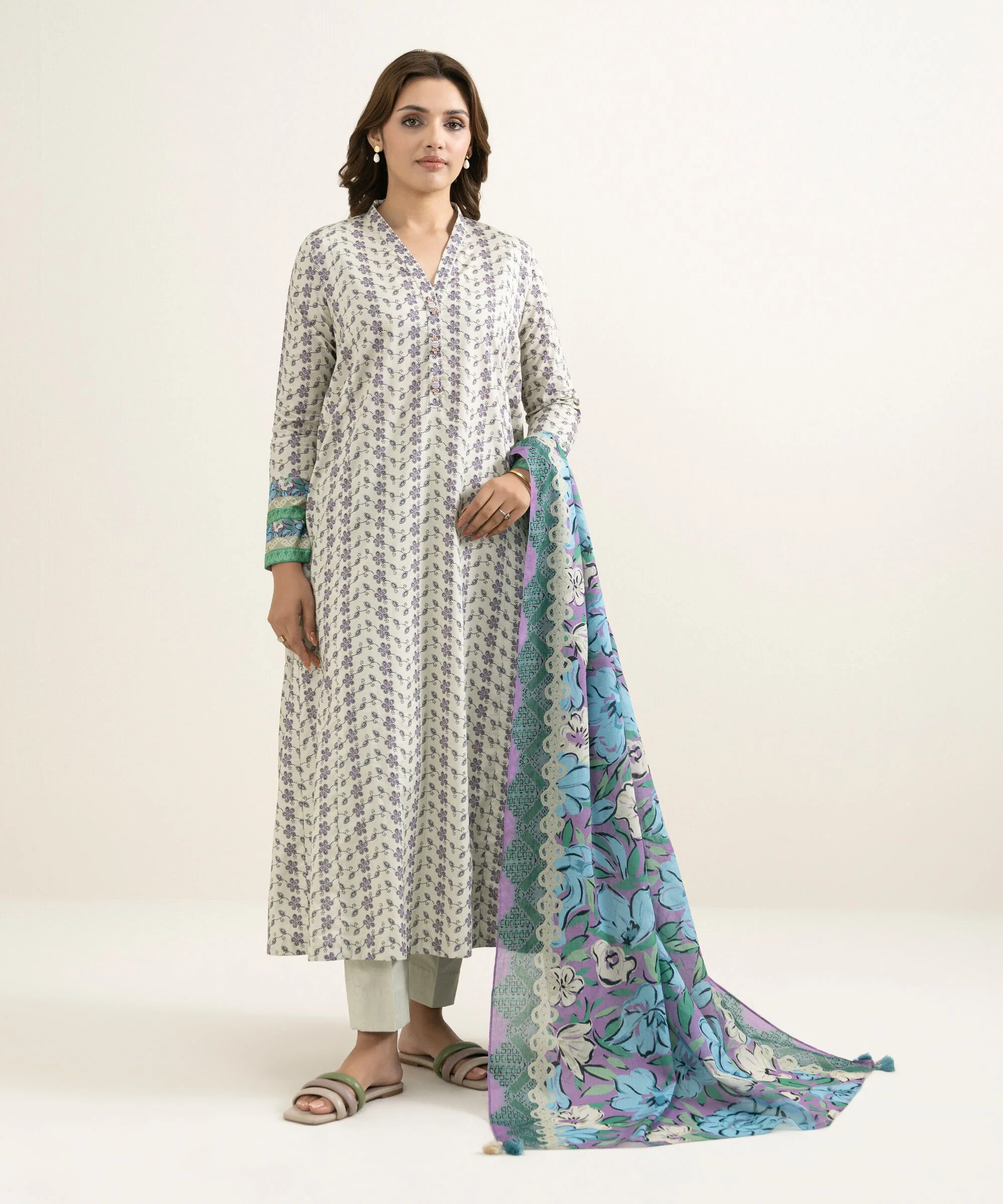 Sapphire U3PEJQS26V15 Embroidered Jacquard Suit Eid 1 2026