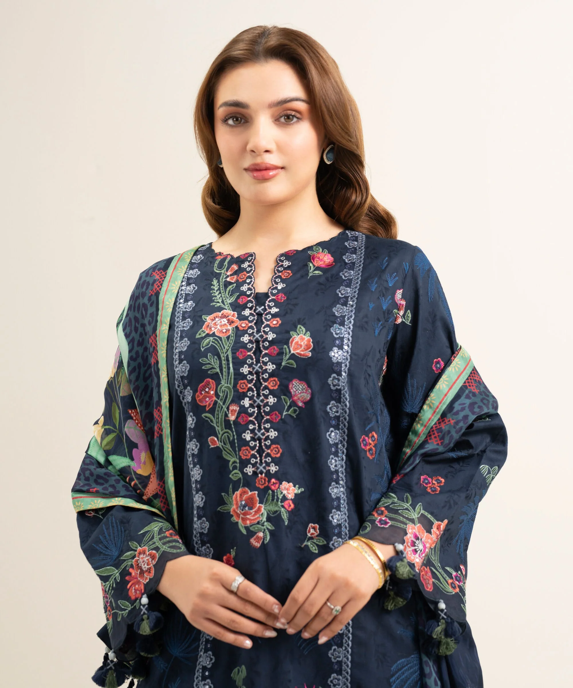 Sapphire U3PESUS26V07 Embroidered Dobby Suit Eid 1 2026