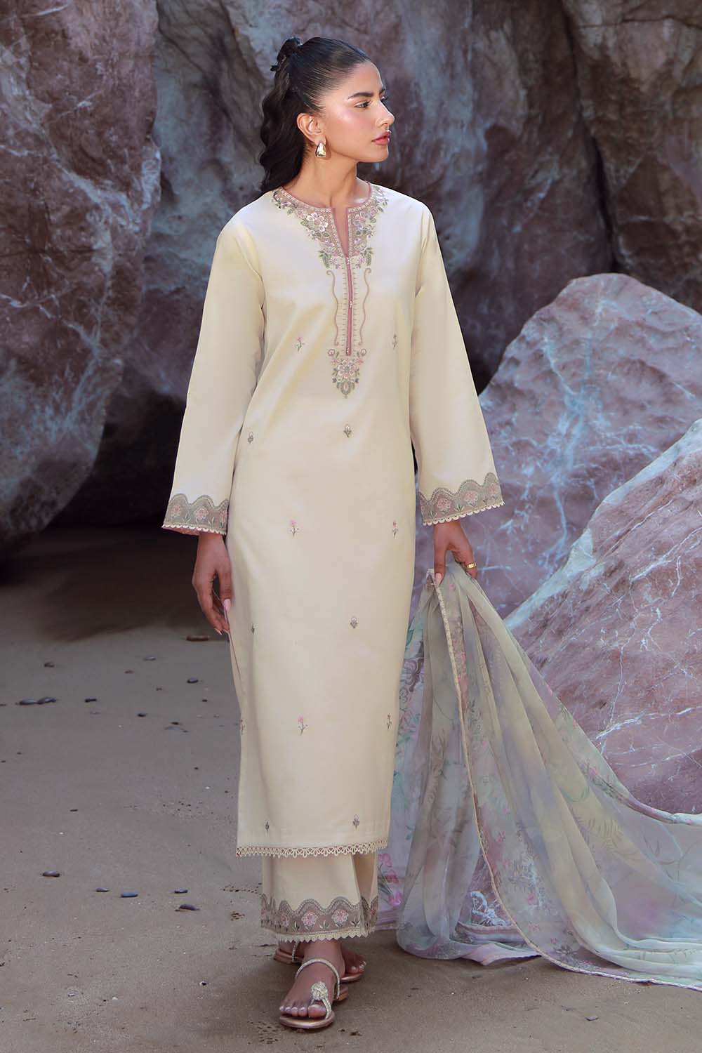 Seran Aylin Afsanah Spring Summer Lawn 2025 - Image 2