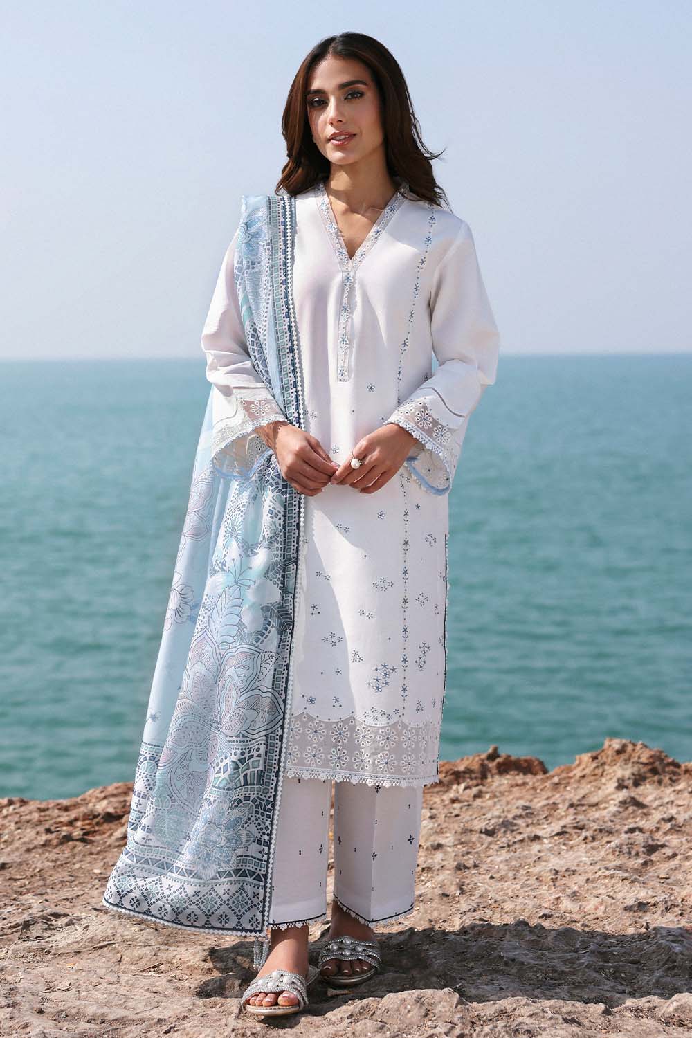 Seran Elmas Afsanah Spring Summer Lawn 2025