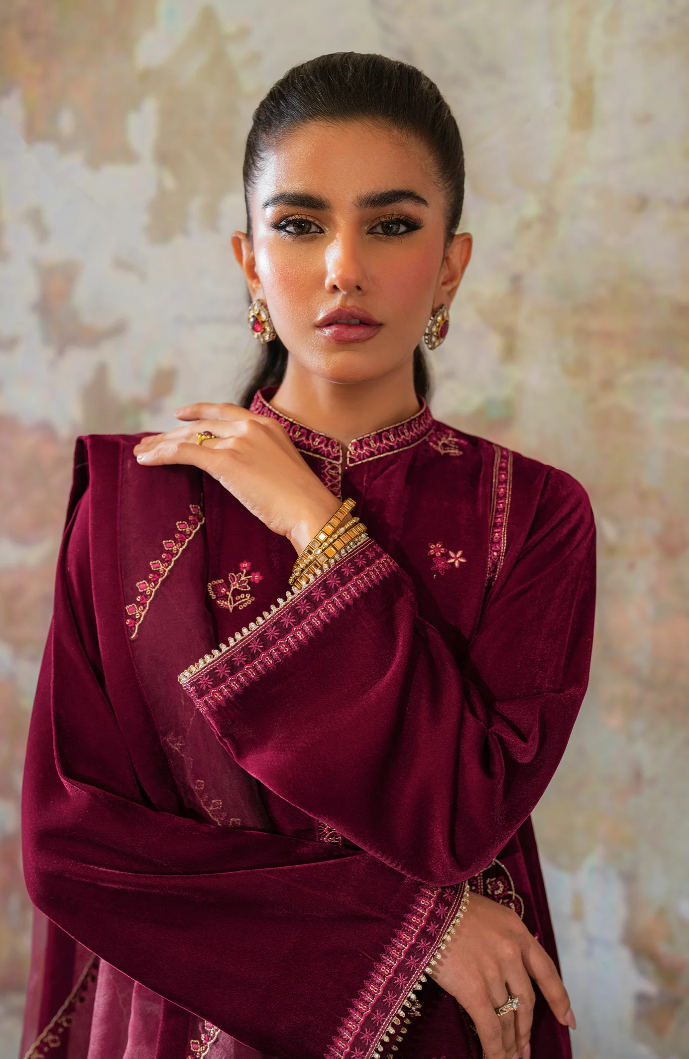 Seran Mulbery Velmor Velvet Formals 2024 - Image 2