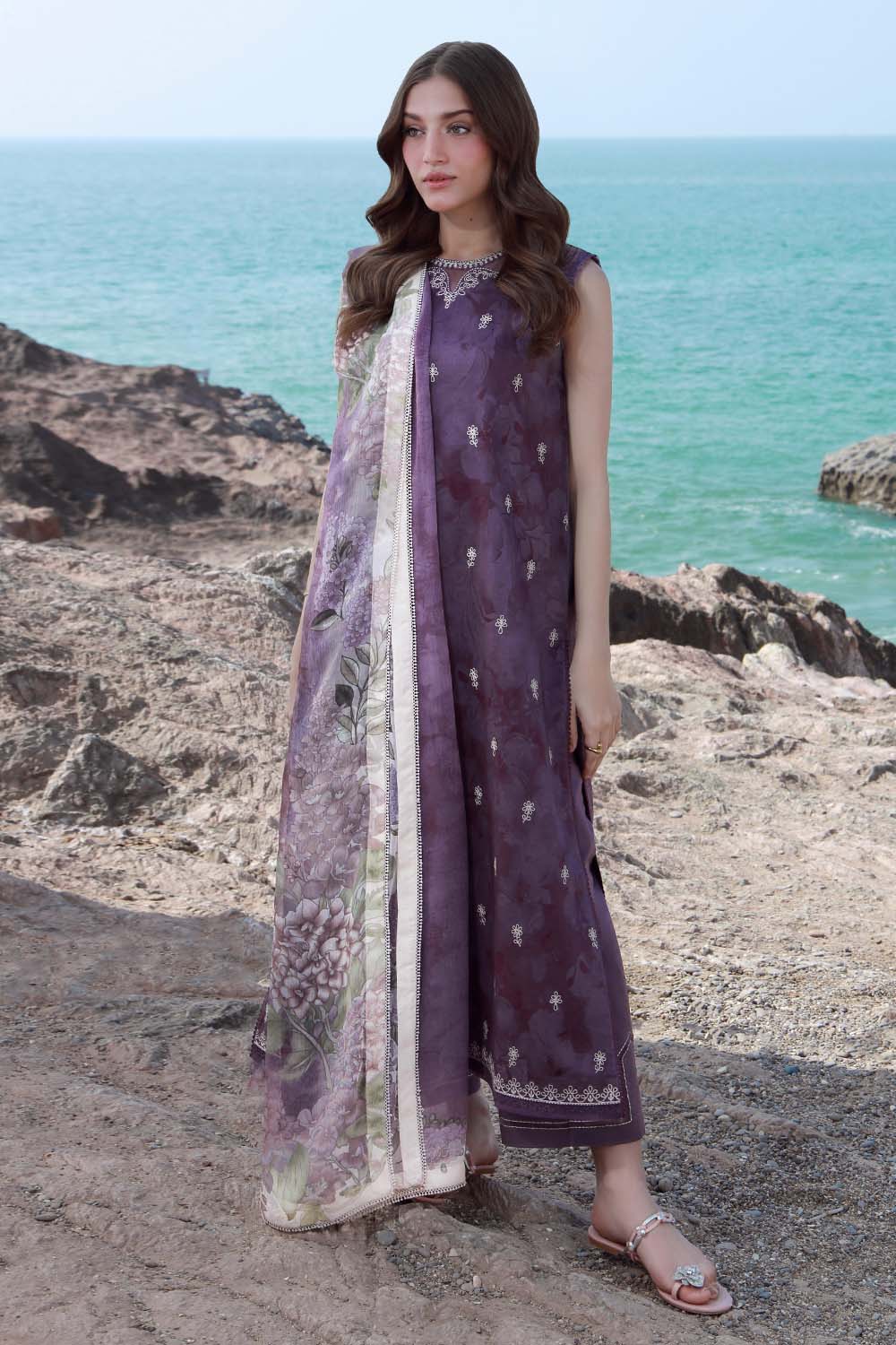 Seran Myra Afsanah Spring Summer Lawn 2025 - Image 2