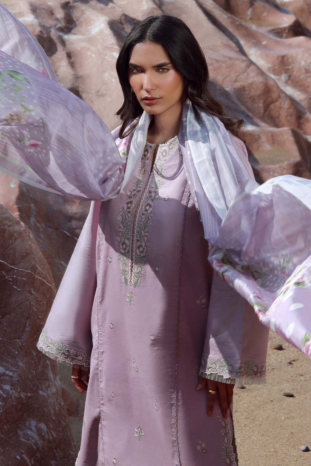 Seran Nihal Afsanah Spring Summer Lawn 2025 - Image 2