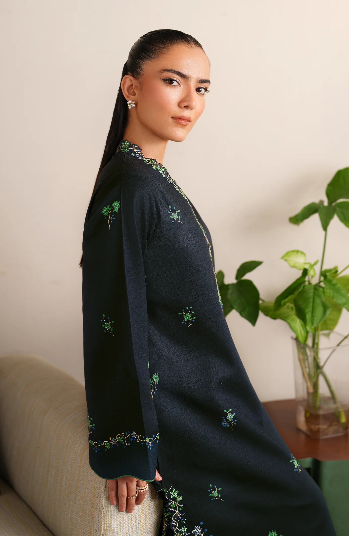 Seran Noire-2-Pc Bellini Winter Collection 2025 - Image 2
