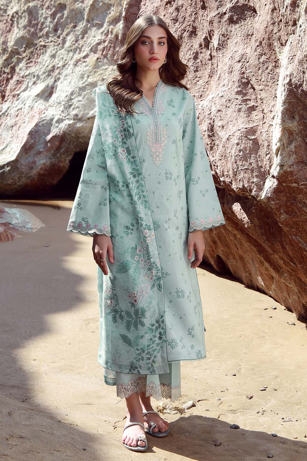 Seran Nyla Afsanah Spring Summer Lawn 2025