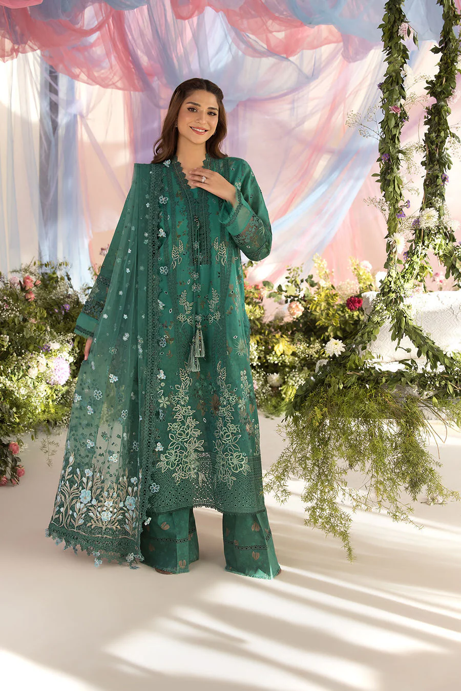 Sobia Nazir Design 15B Luxury Lawn 2025