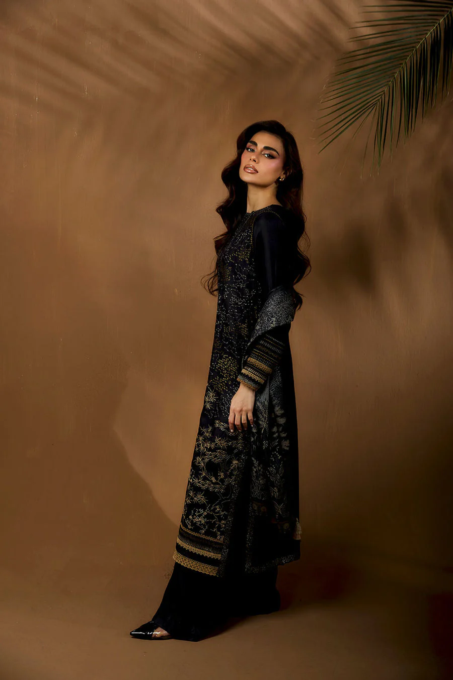 Sobia Nazir Shawl Design 1A Winter Shawl 2025 - Image 2