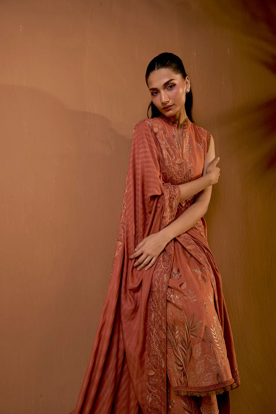 Sobia Nazir Shawl Design 4A Winter Shawl 2025 - Image 2