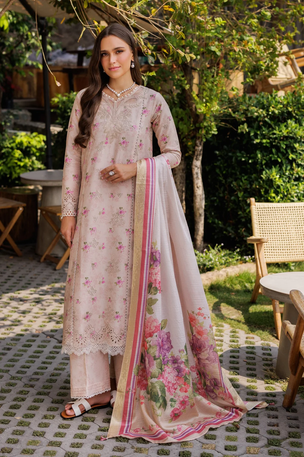 Xenia Annaya Luxury Lawn 2025