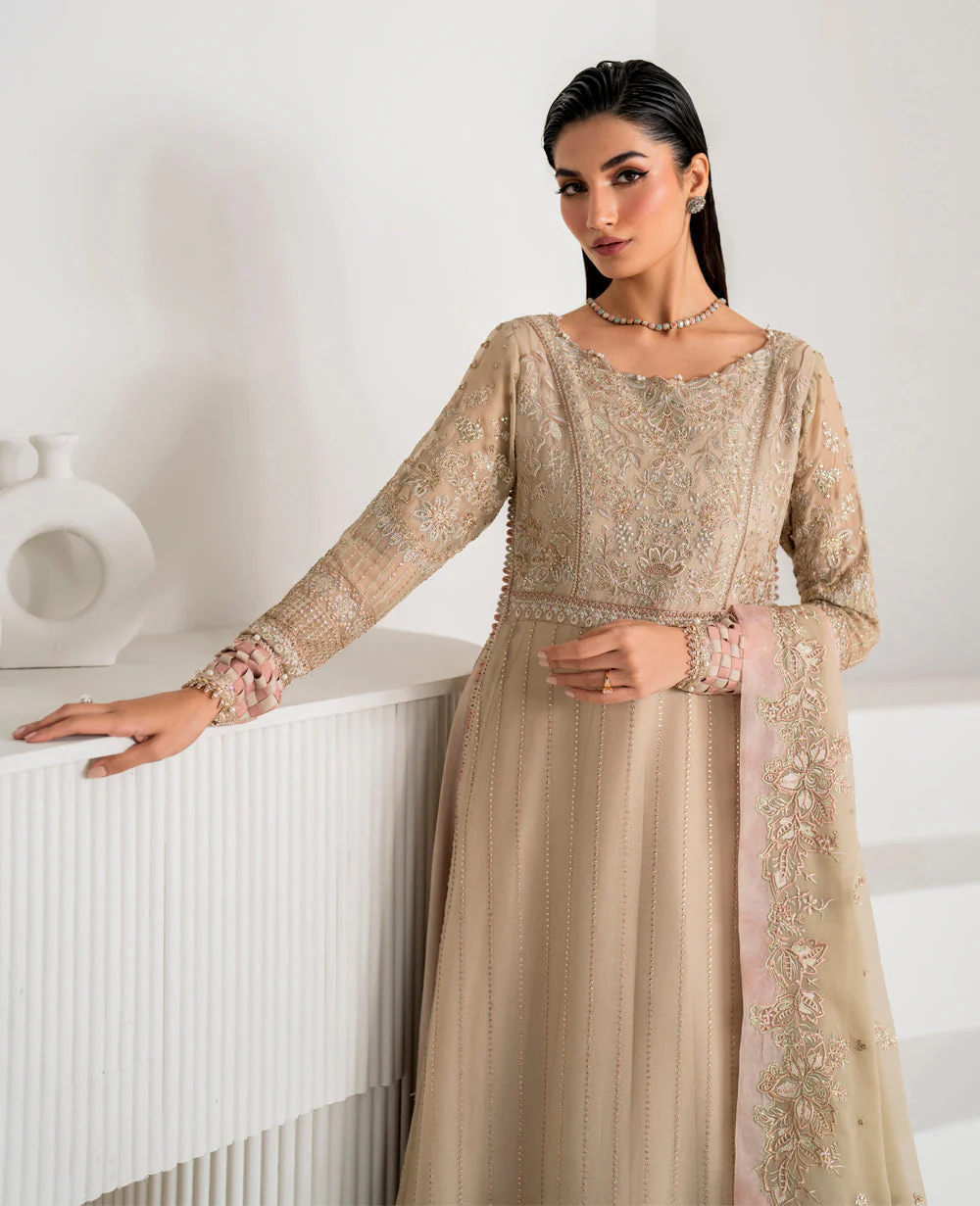 Xenia Cascade Raahi Luxury Collection 2024 - Image 2