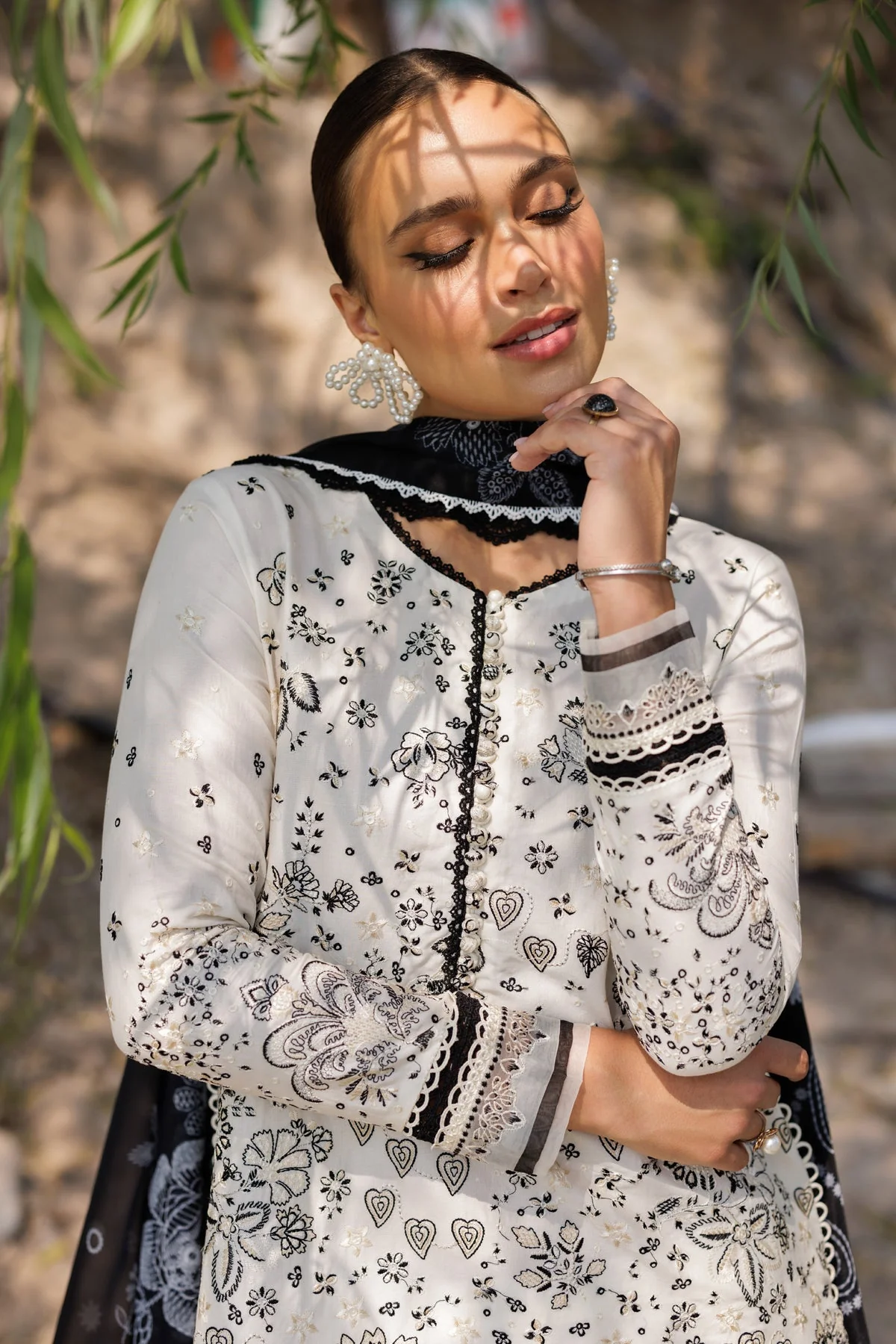 Xenia Fiorella Luxury Lawn 2025 - Image 2