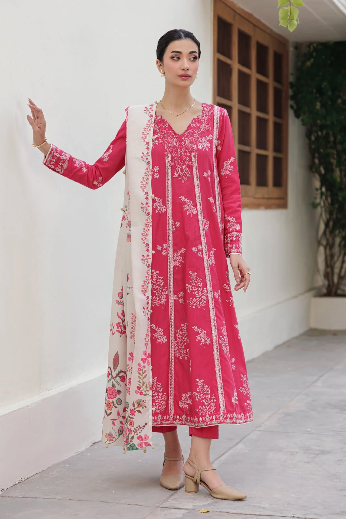 Xenia Formals Daivi Winter Slub Collection 2025 - Image 2