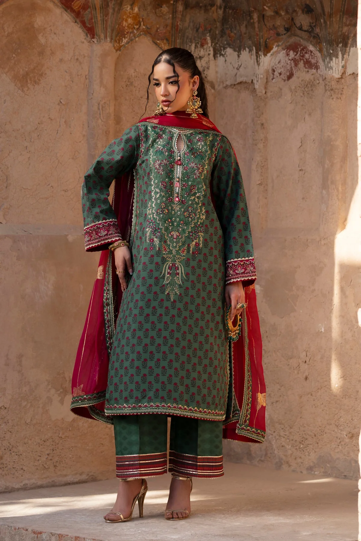 Xenia Formals Khizan Rumi Luxe Formals 2025 - Image 2
