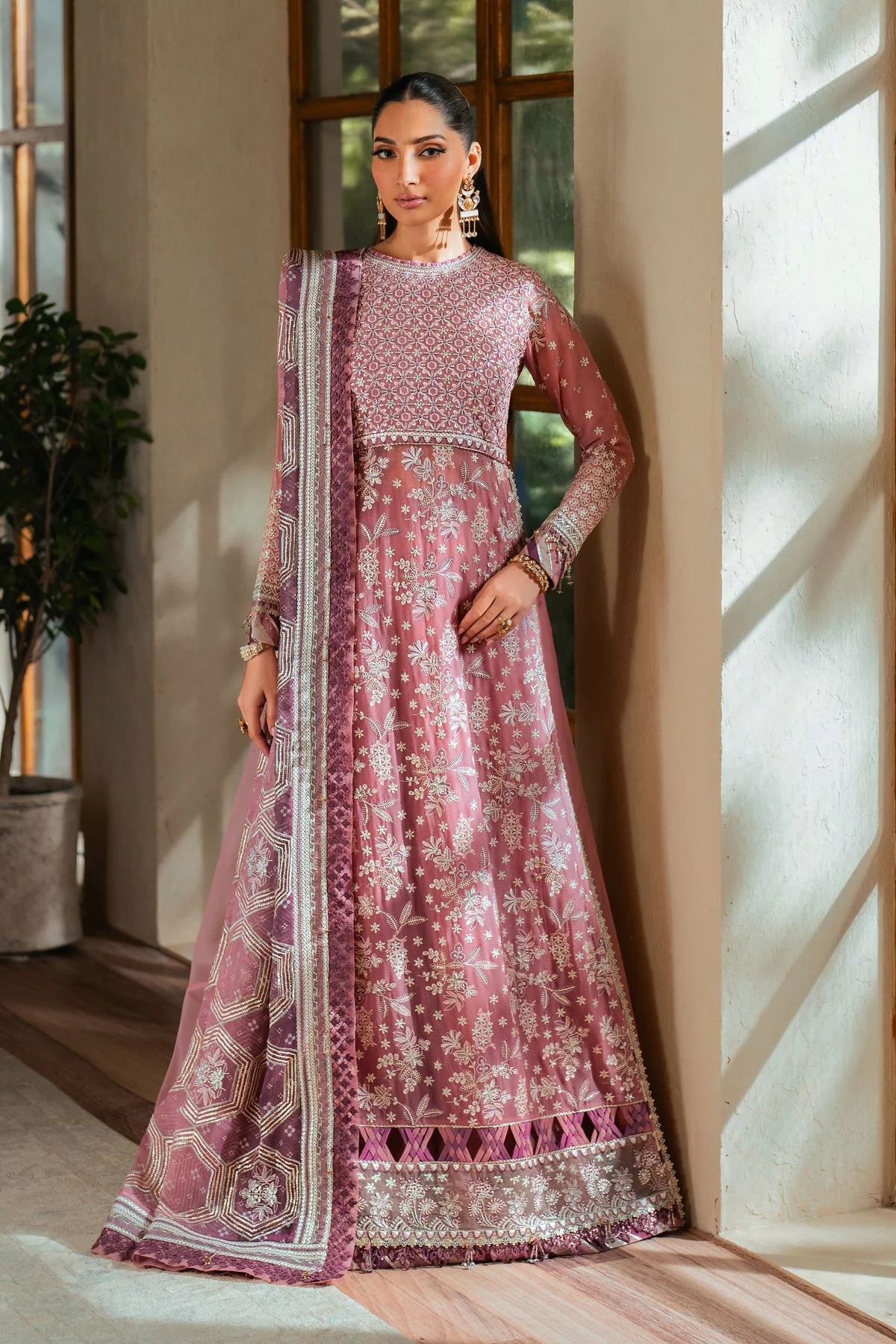 Xenia Lumina Niran Formals 2025 - Image 2