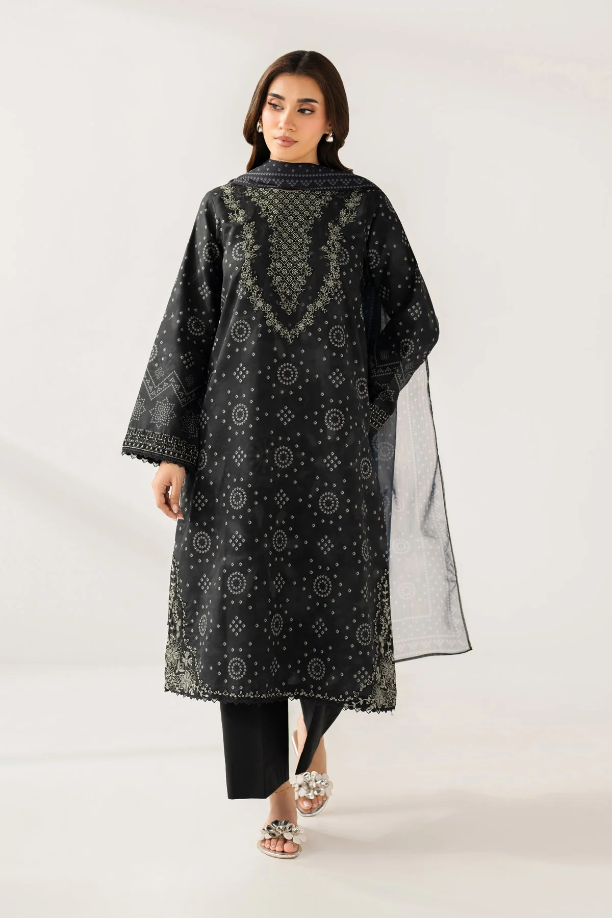 Xenia Naera Online Shopping