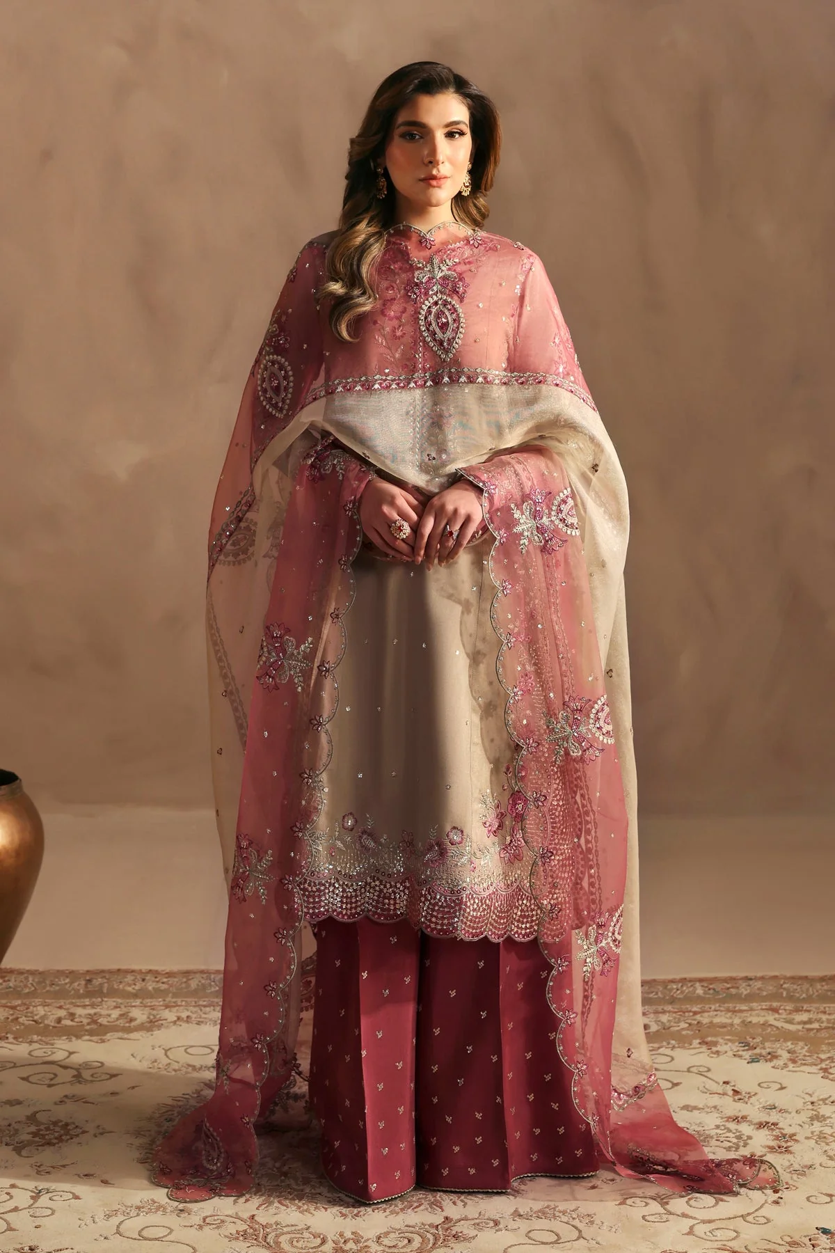 Xenia Taeen Neorah Luxury Collection 2026