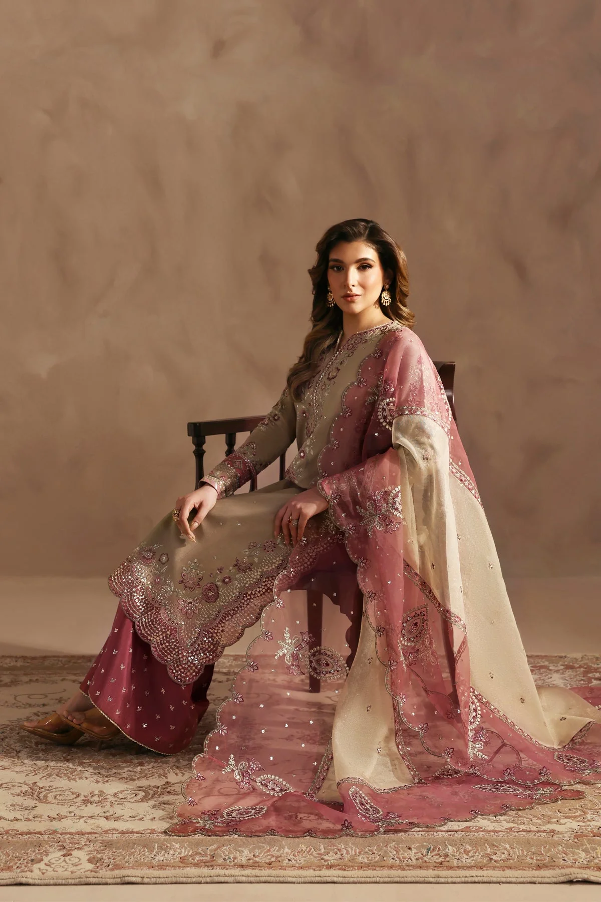 Xenia Taeen Neorah Luxury Collection 2026 - Image 2