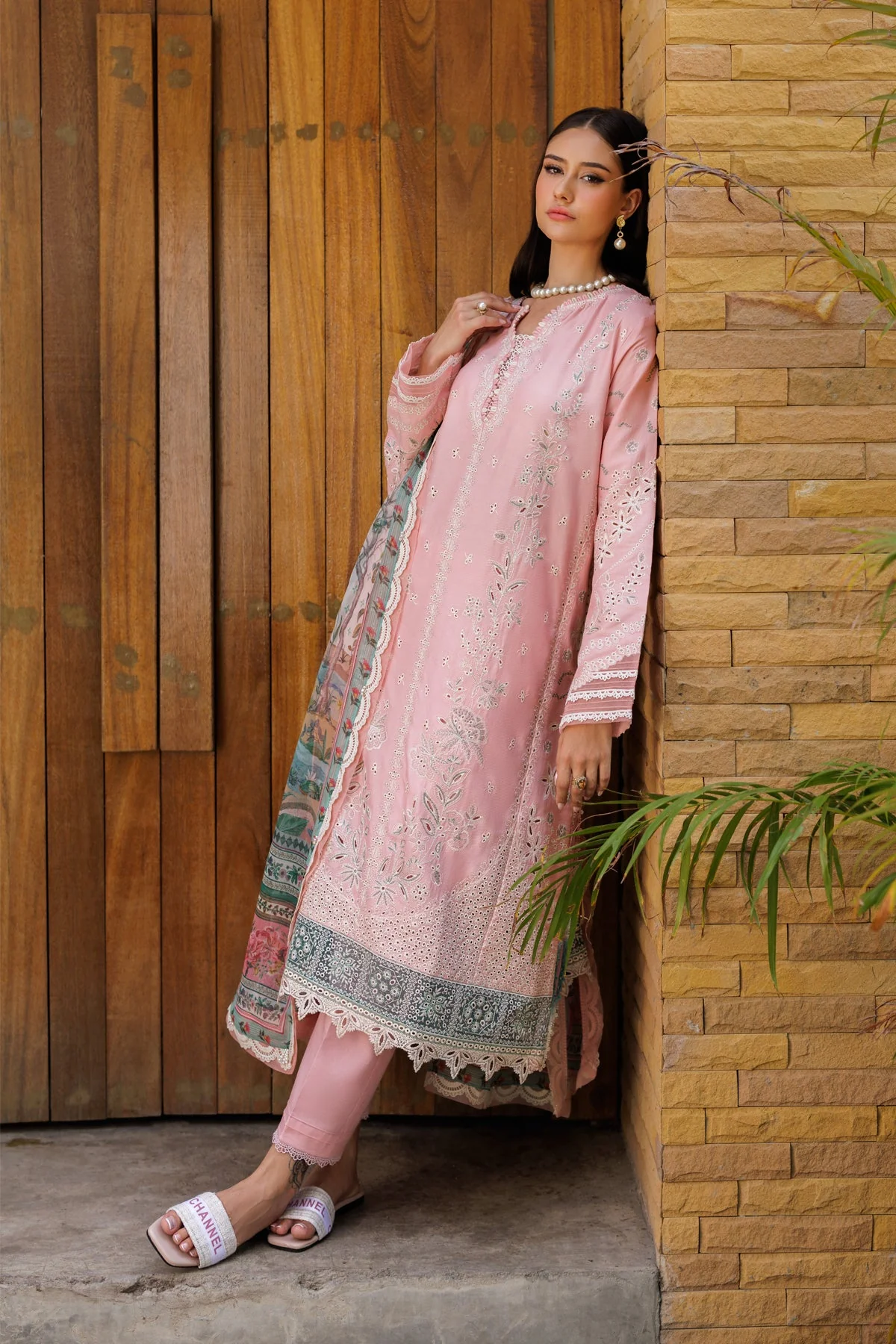 Xenia Turin Luxury Lawn 2025 - Image 2