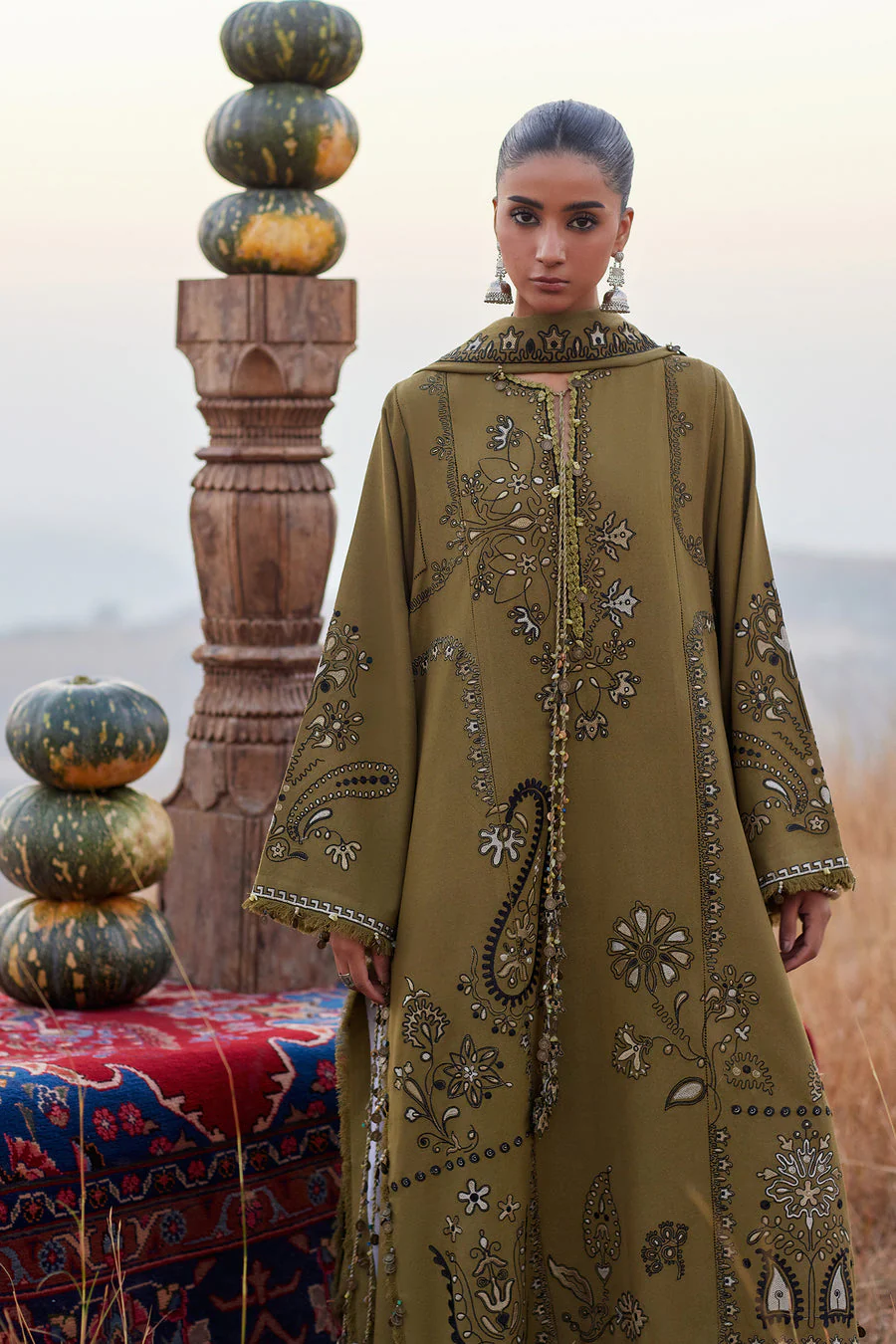 Zaha By Khadija Shah Nayra (ZW25-07) Winter Collection 2025 - Image 2