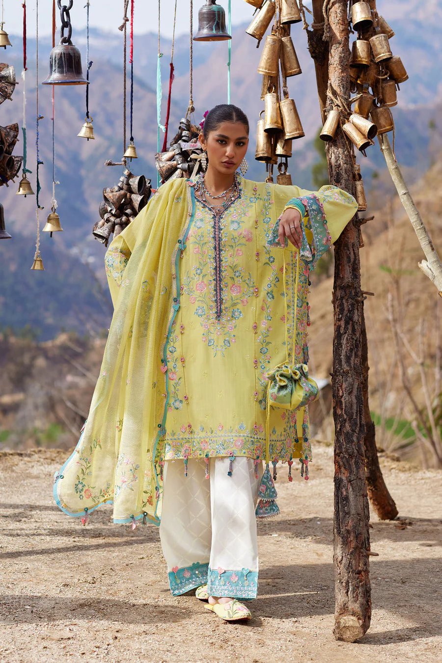Zaha By Khadija Shah ZL26-01 A Meili Lawn 2026